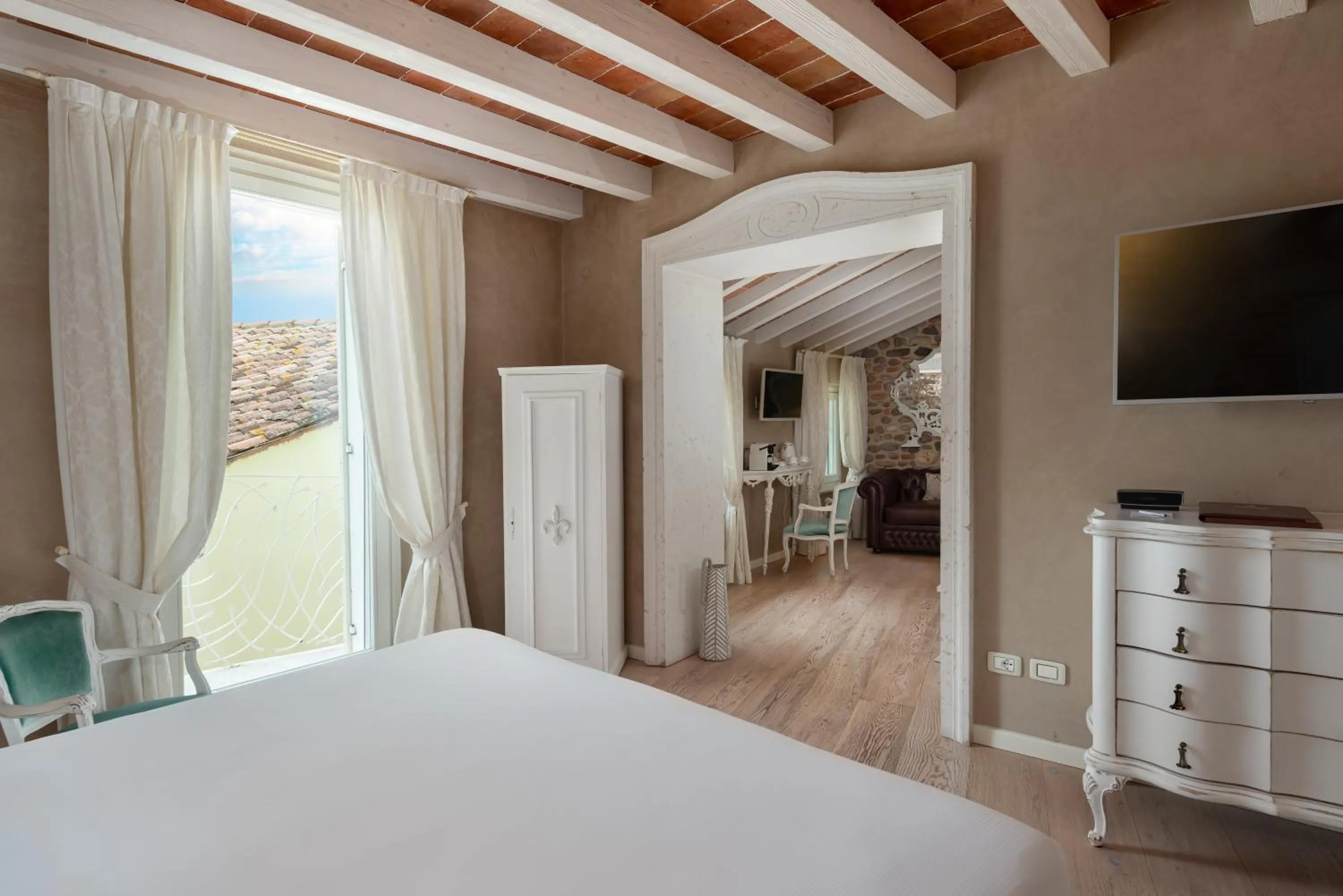 Bed in Regia Rosetta - Royal Rooms Borghetto