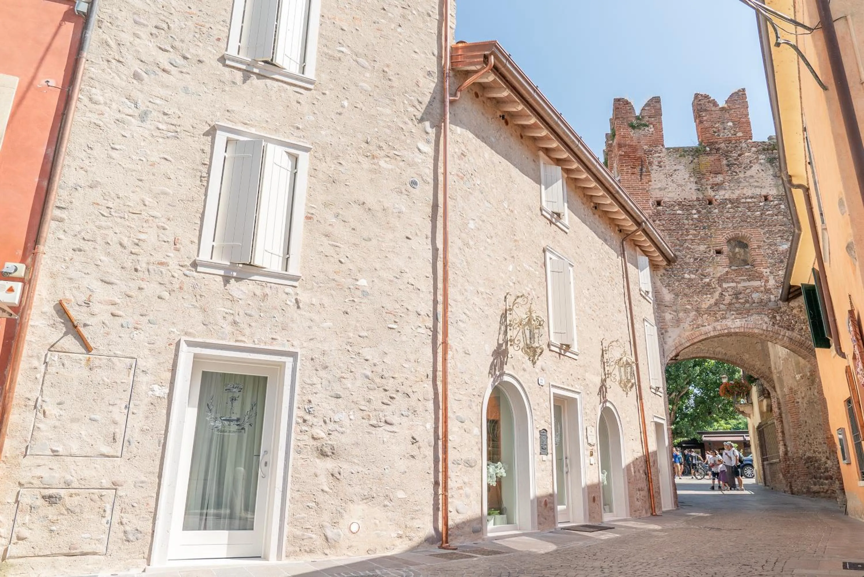 Street view in Regia Rosetta - Royal Rooms Borghetto