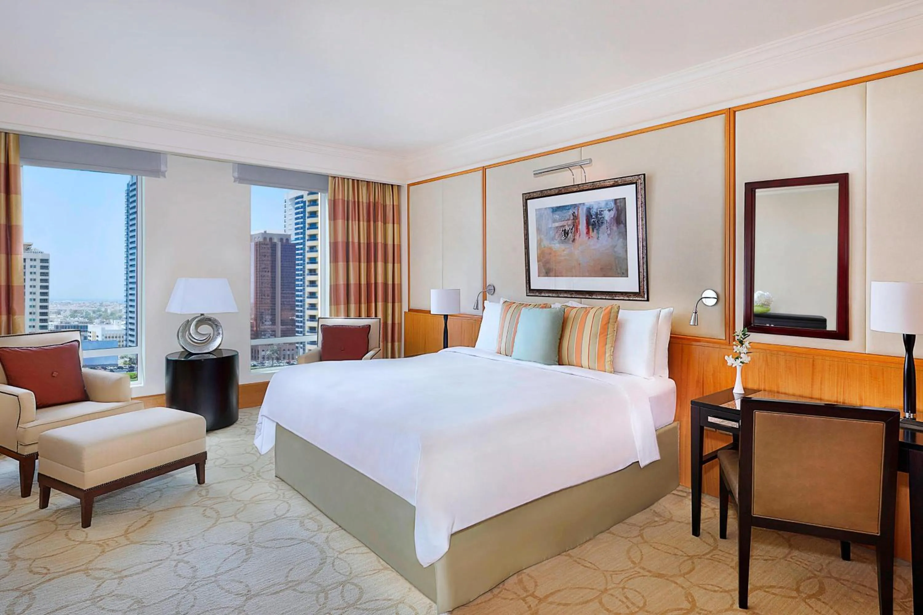 Bedroom, Bed in The Ritz-Carlton Executive Residences