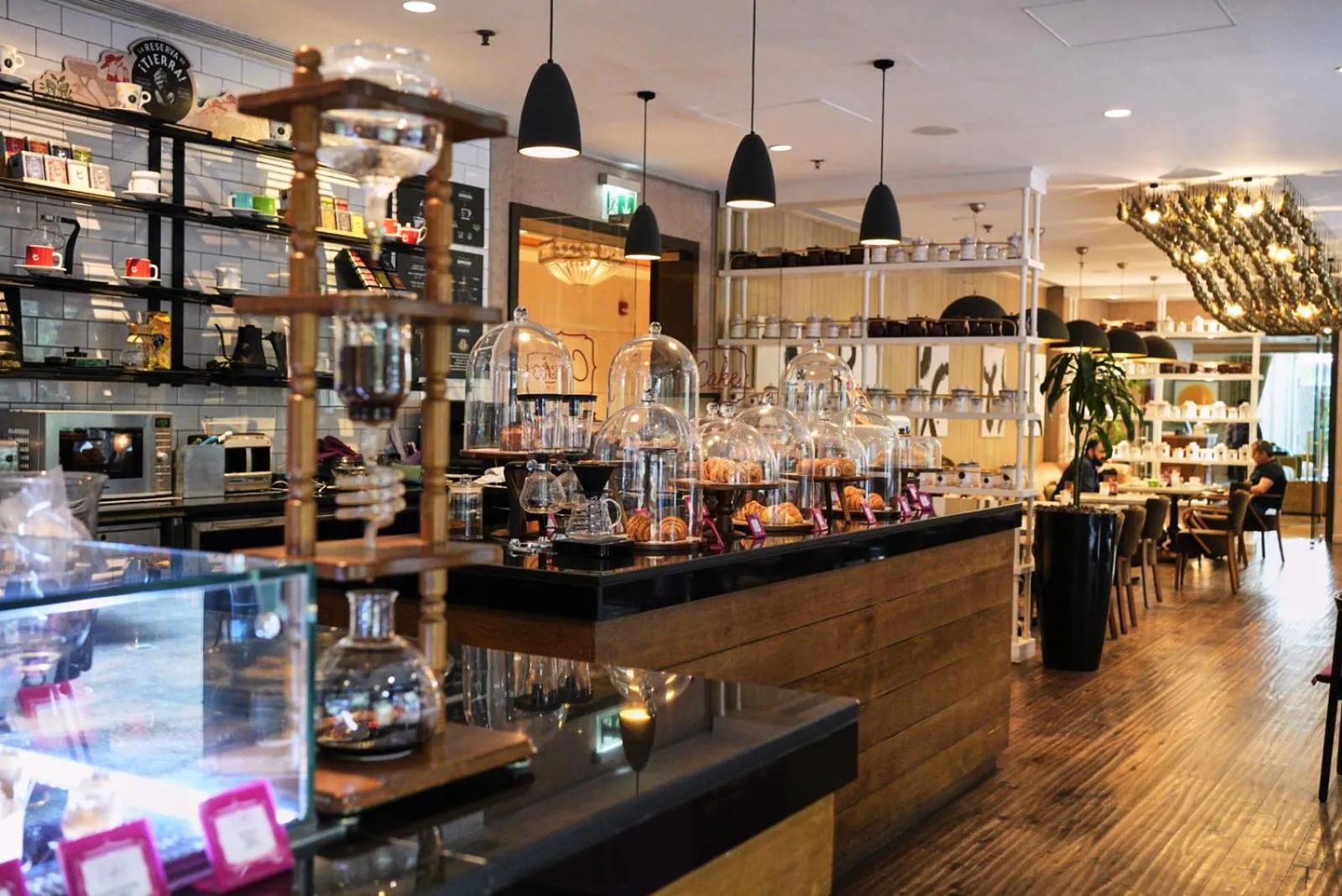 Restaurant/places to eat in The Ritz-Carlton Executive Residences