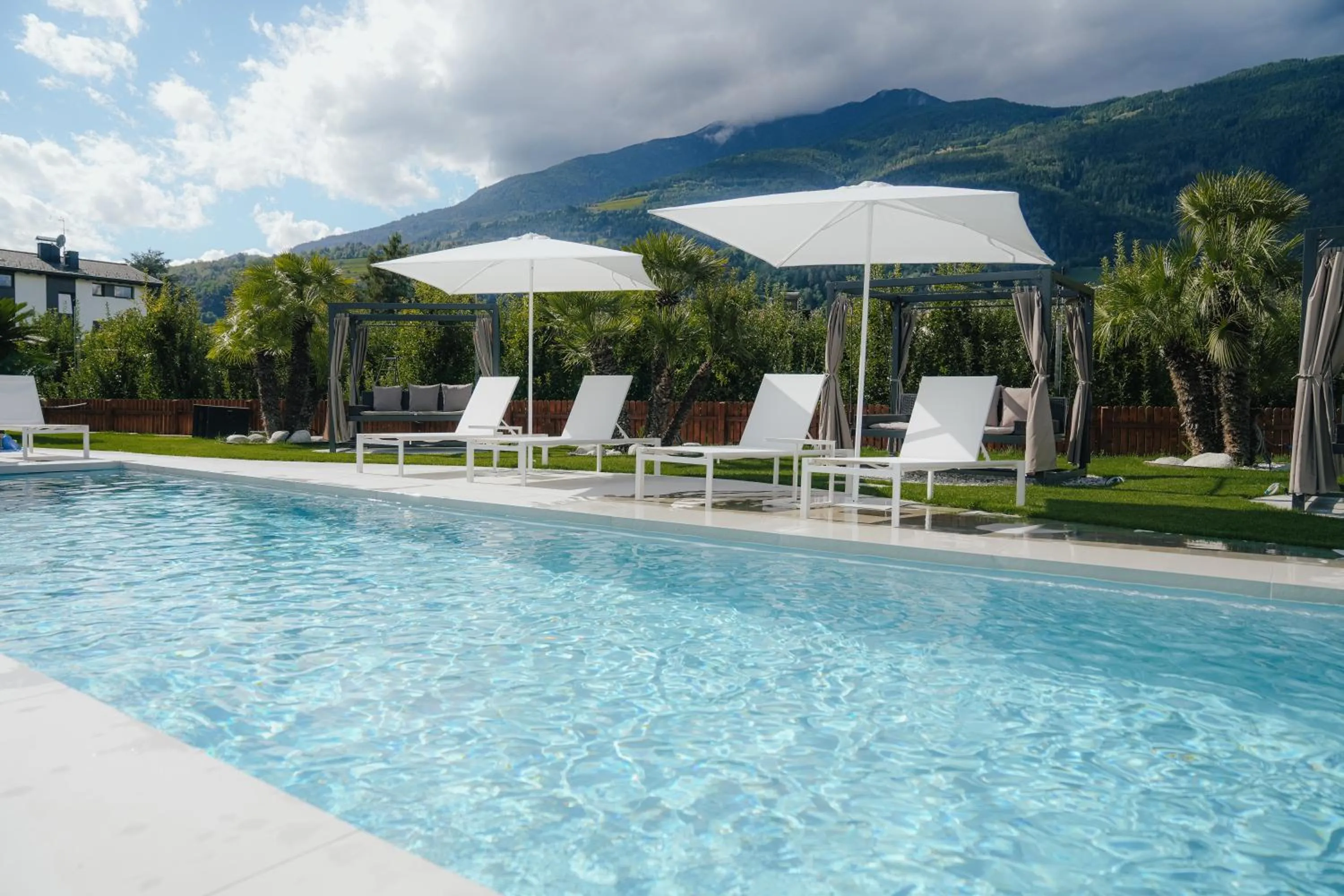 Swimming pool in Hotel Traube