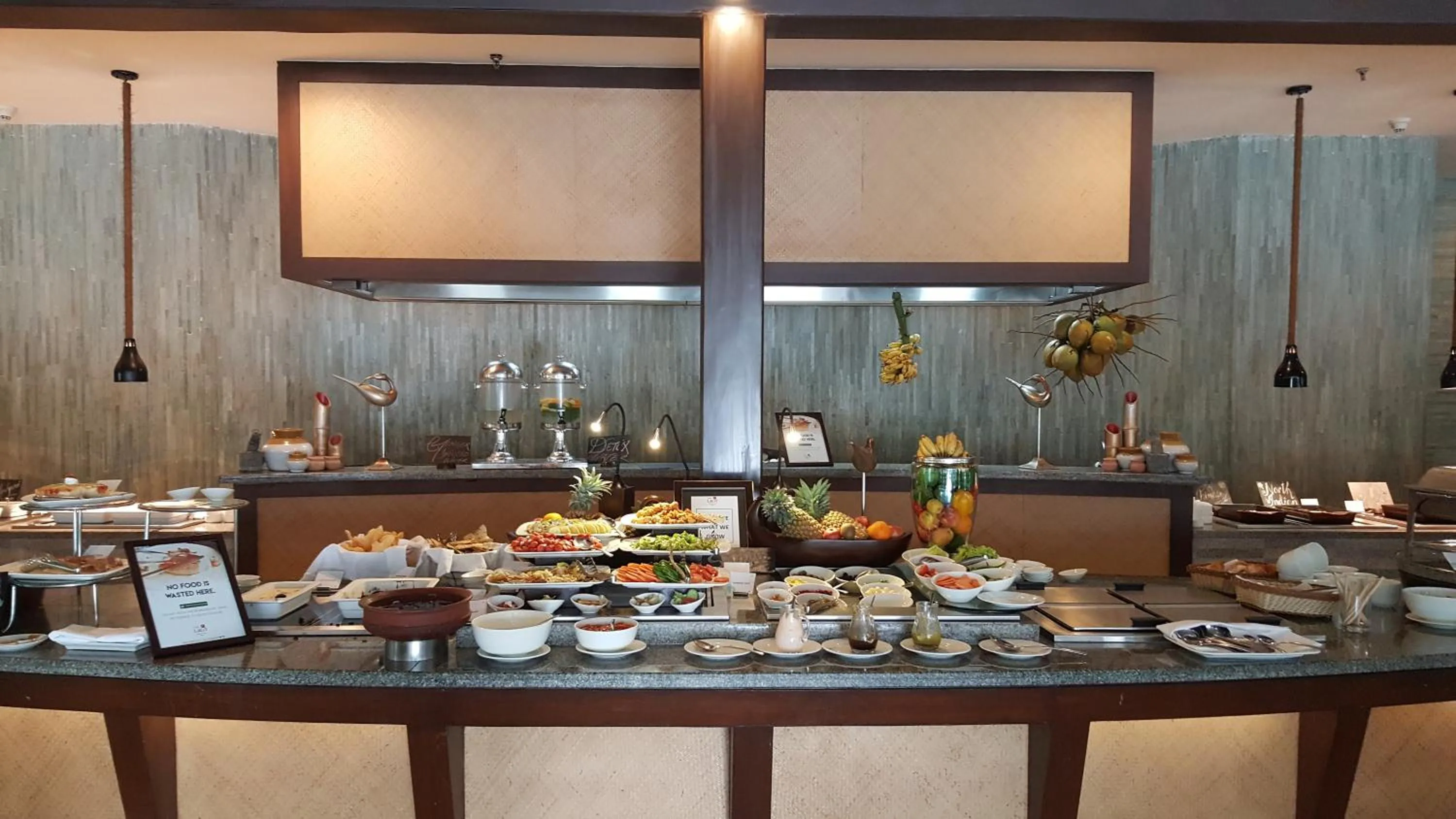 Meals in The Lalit Resort & Spa Bekal