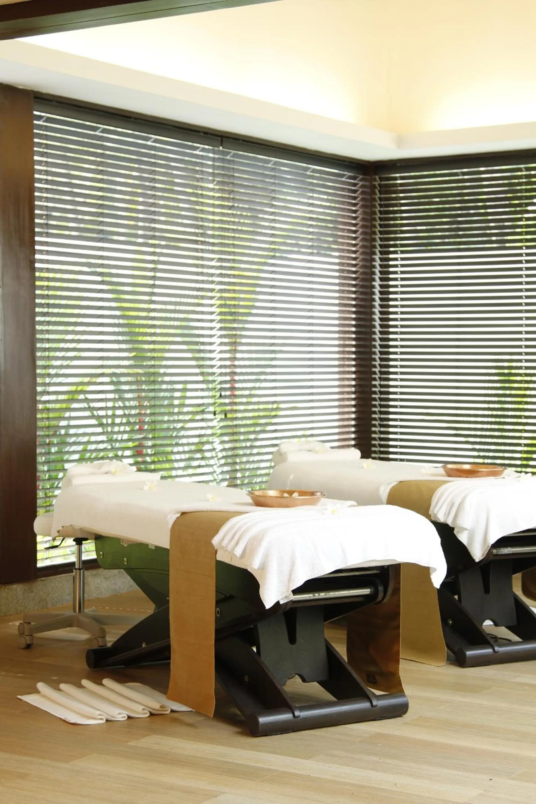 Massage in The Lalit Resort & Spa Bekal