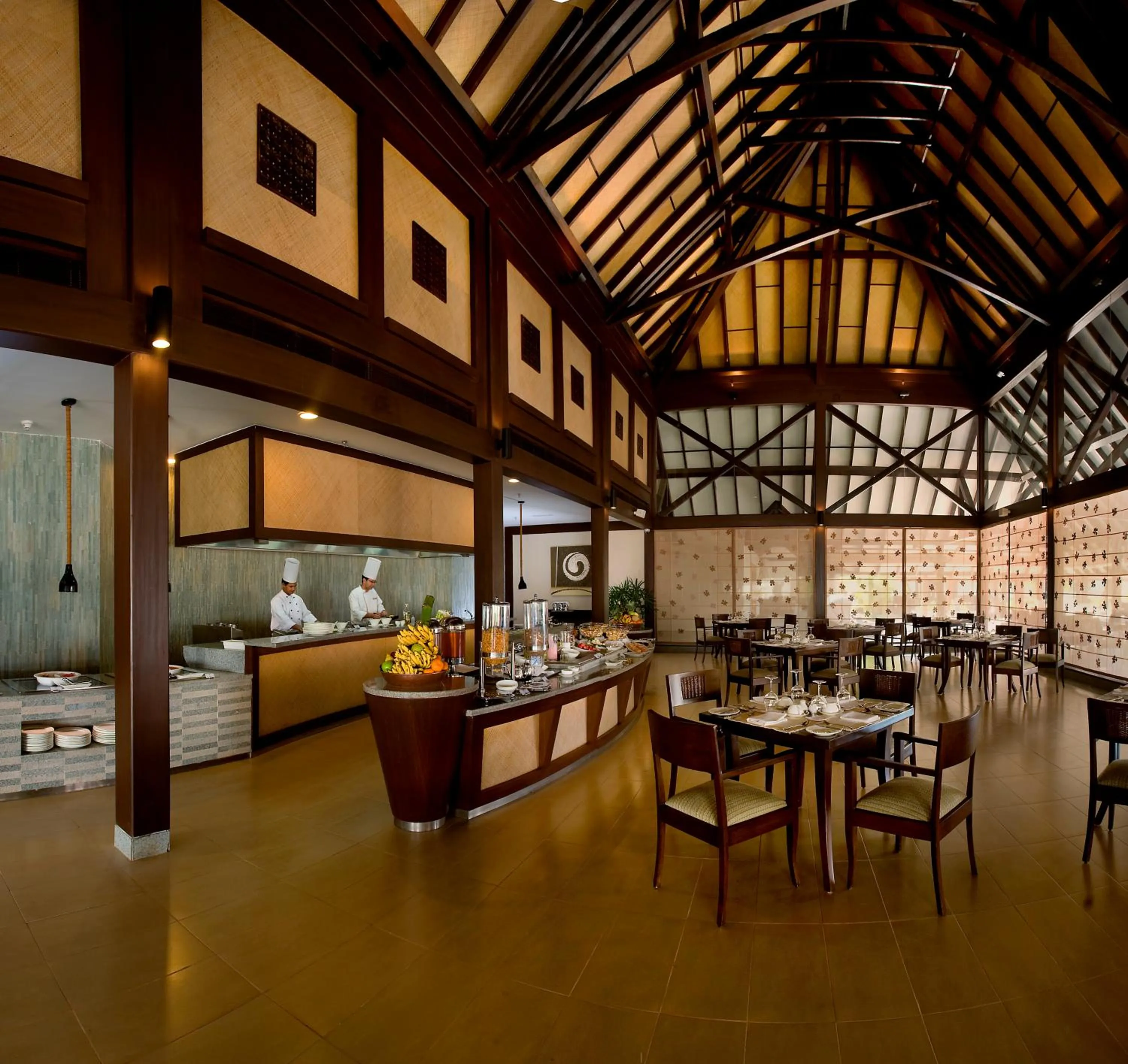 Restaurant/places to eat in The Lalit Resort & Spa Bekal