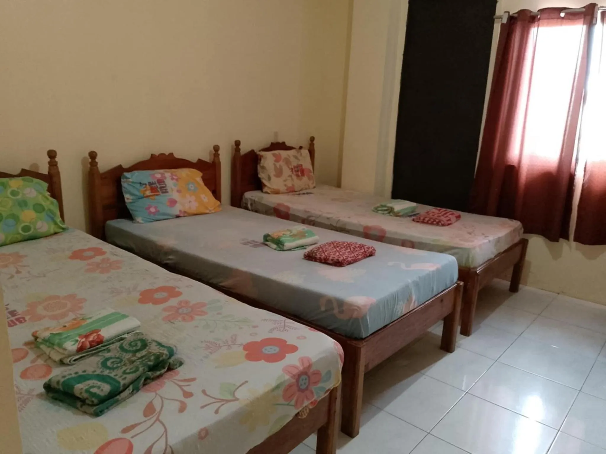 Bed in Bee Hub Pension