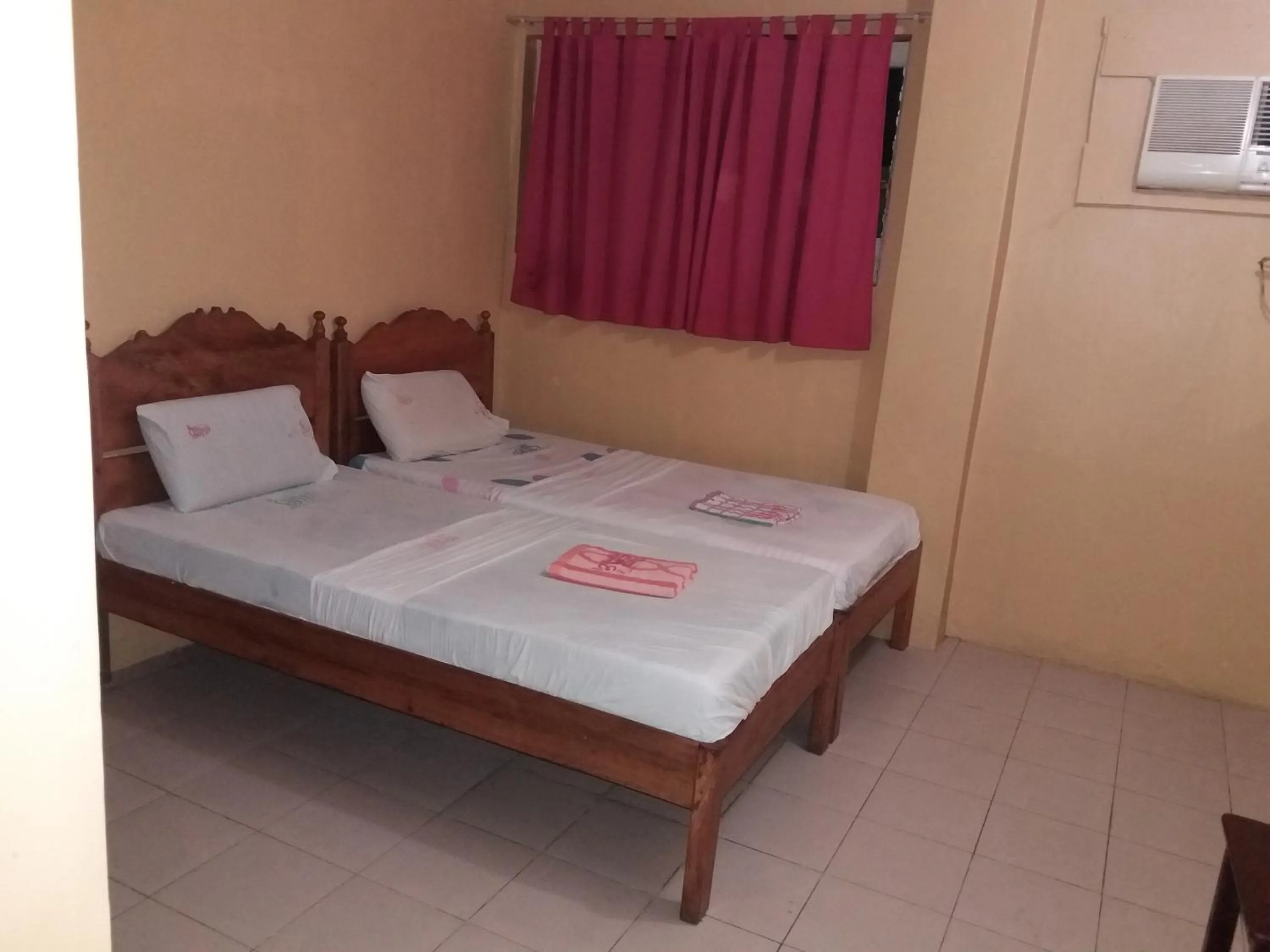 Bed in Bee Hub Pension