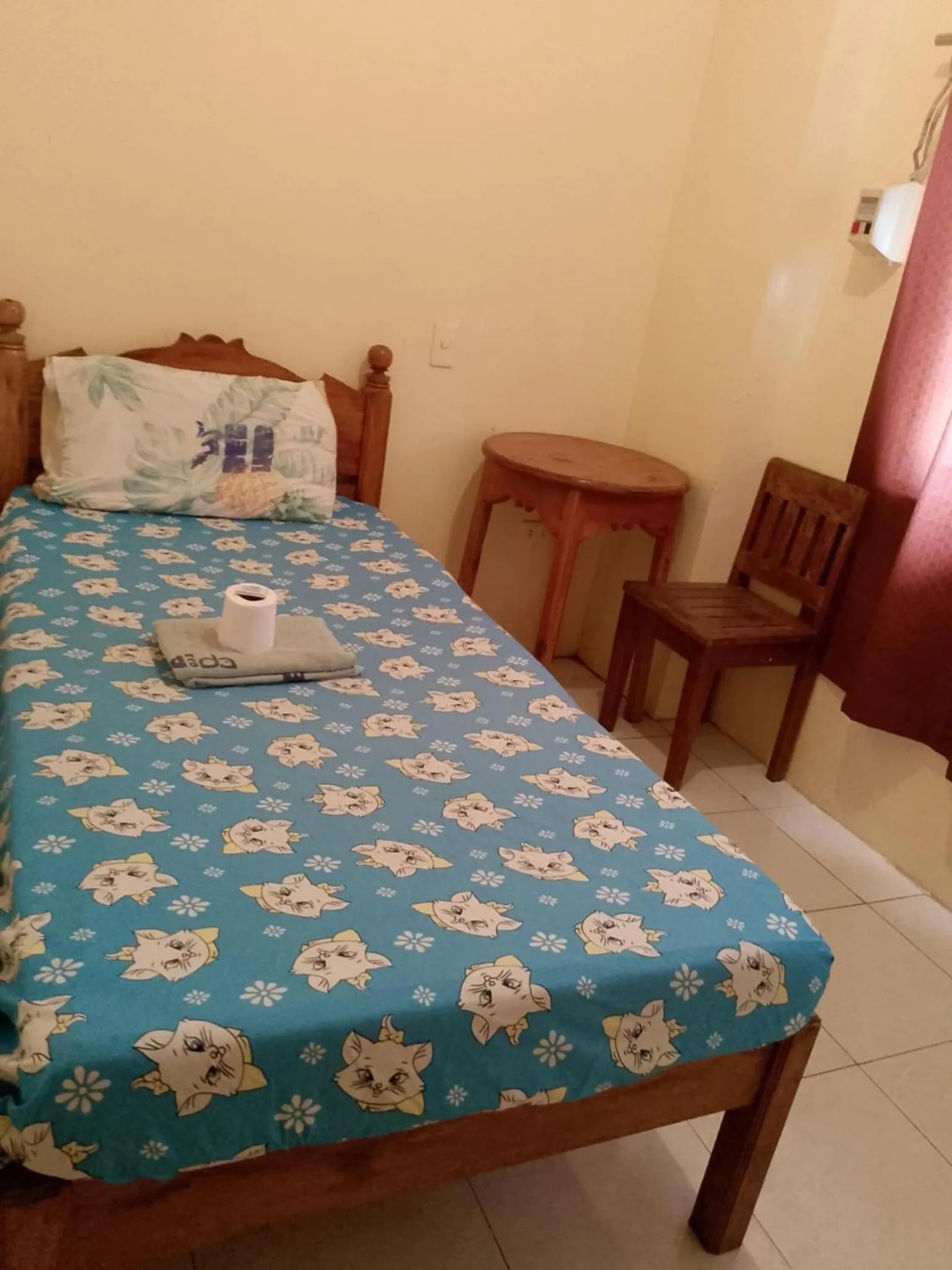 Bed in Bee Hub Pension