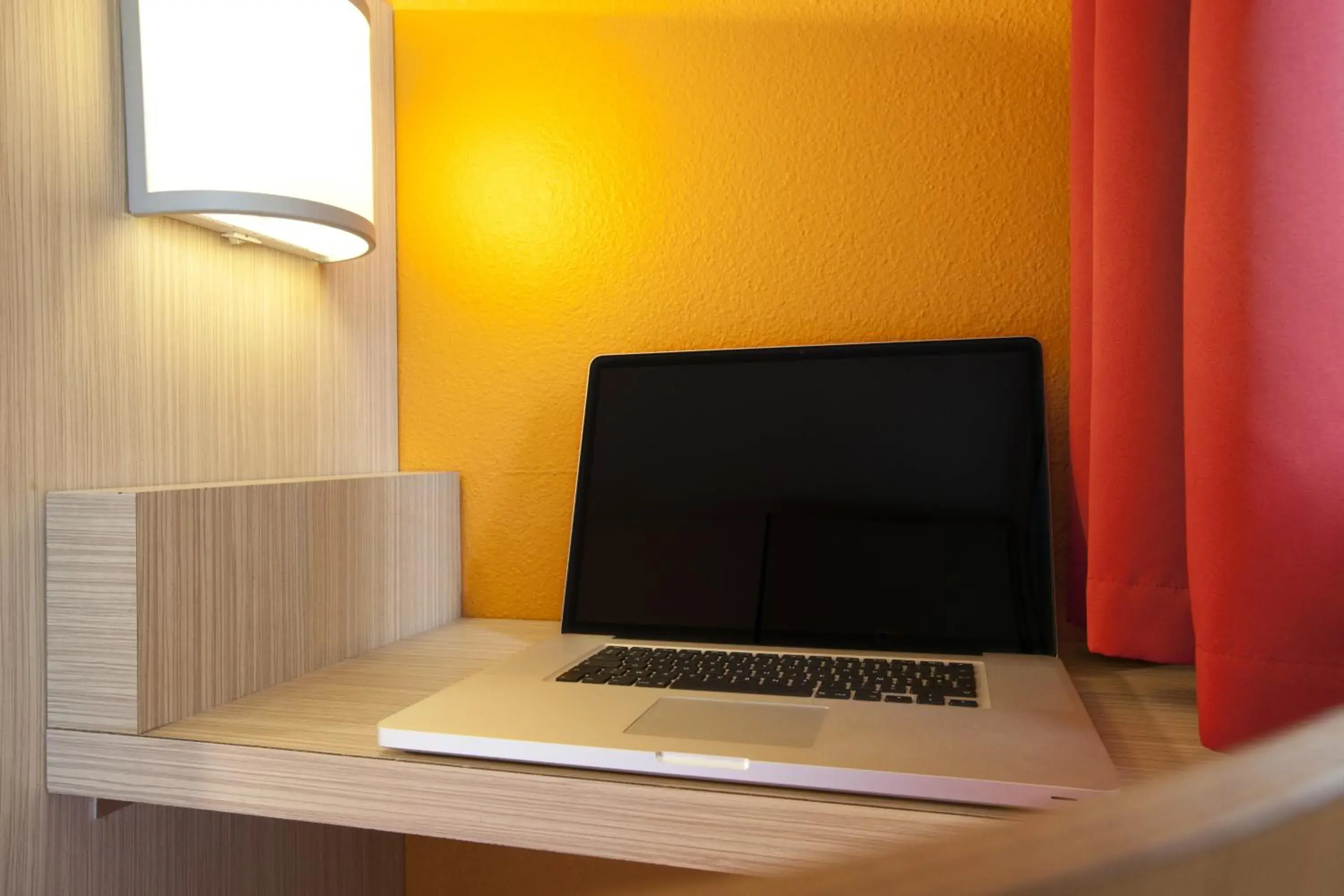 Triple Room with 1 Single Bed and 1 Double Bed in Hotel HECO Lyon sud Vienne Triple Room with 1 Single Bed and 1 Double Bed in Hotel HECO Lyon sud Vienne