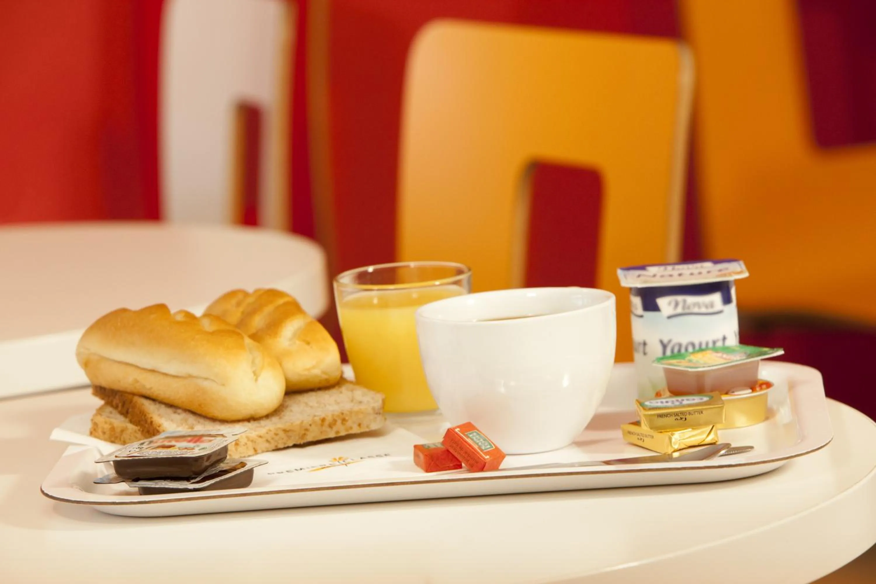 Buffet breakfast in Hotel HECO Lyon sud Vienne