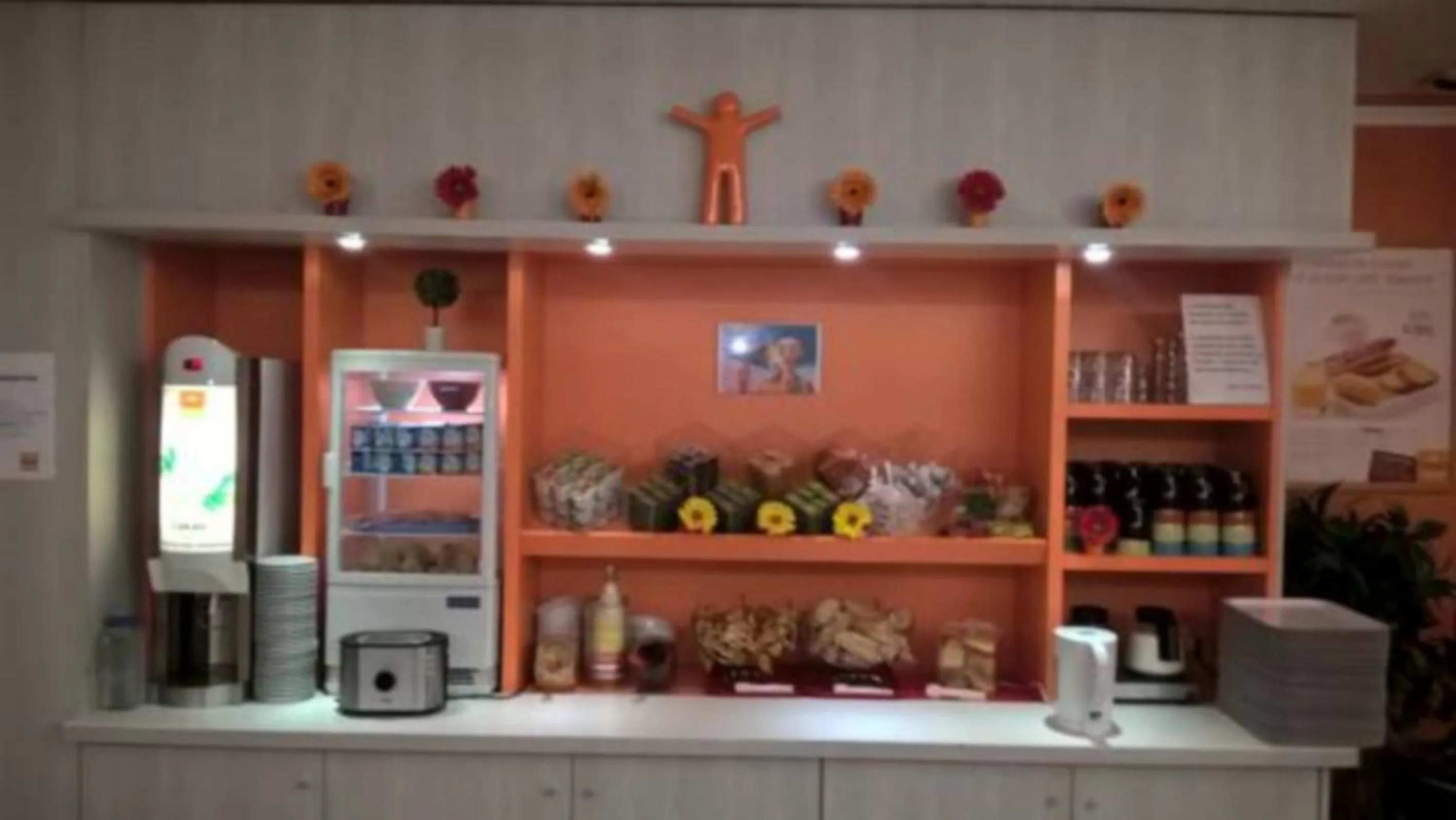 Buffet breakfast in Hotel HECO Lyon sud Vienne