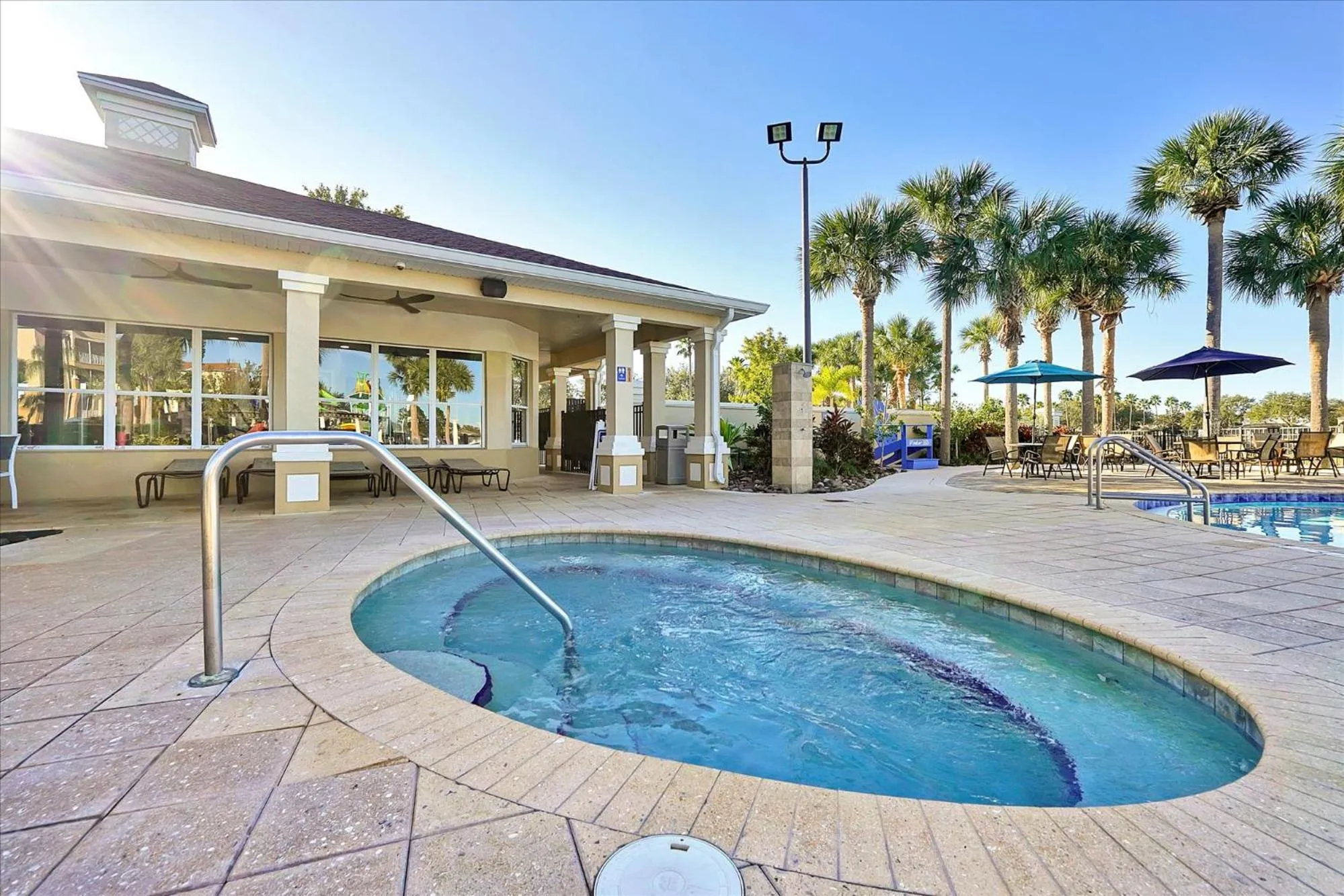 Swimming pool in Flagstone Villa