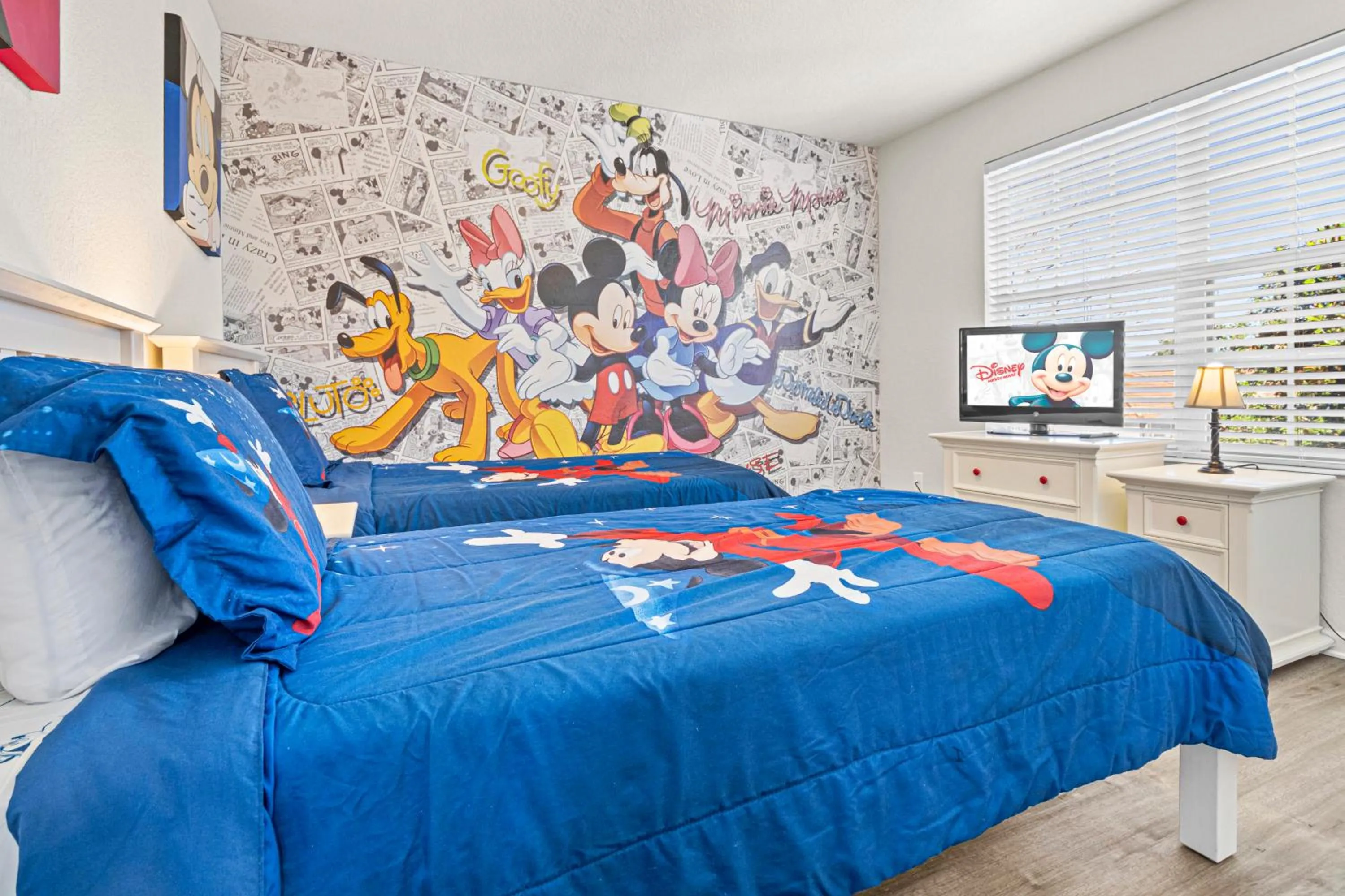 Bedroom, Bed in Flagstone Villa