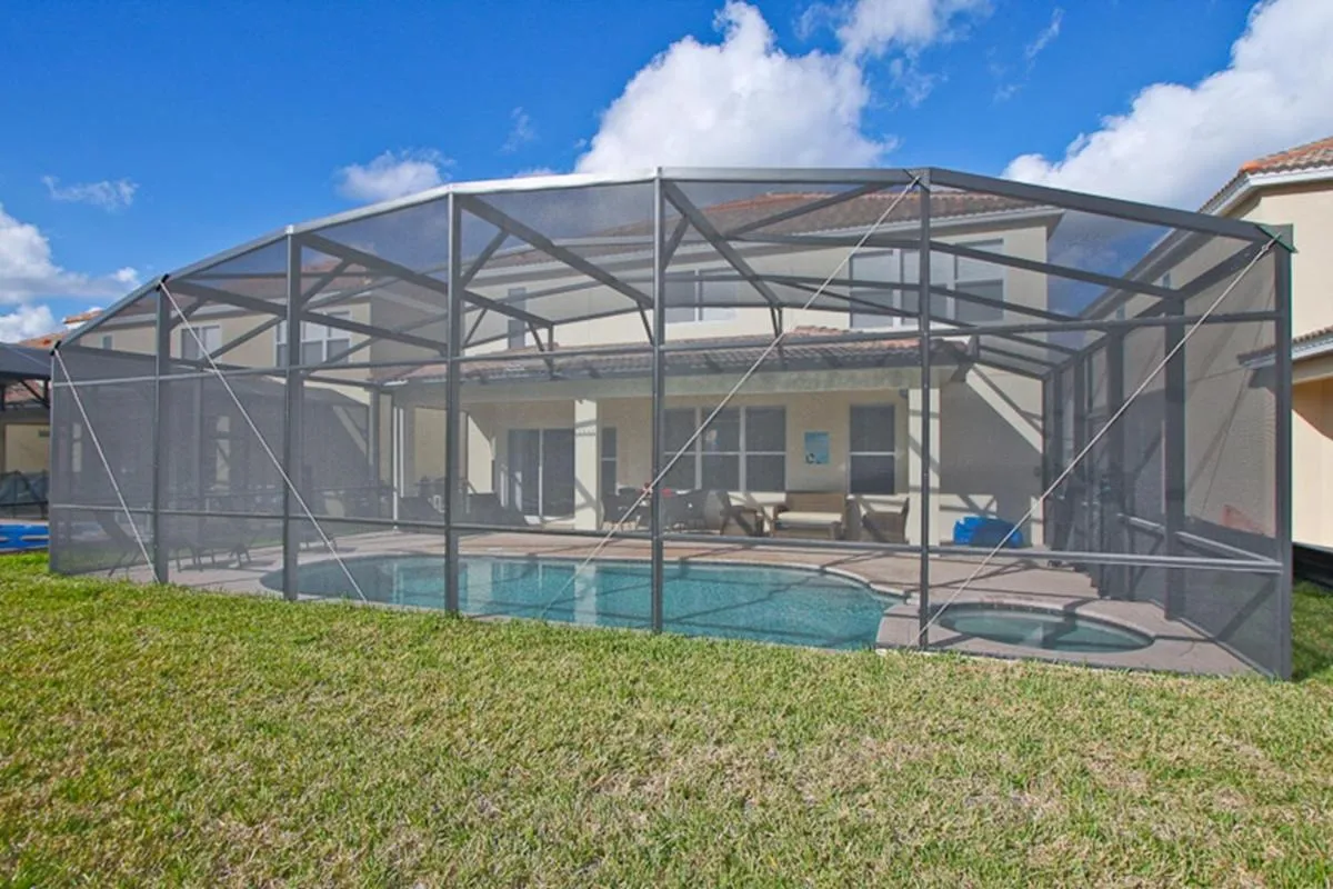 Garden view in Flagstone Villa
