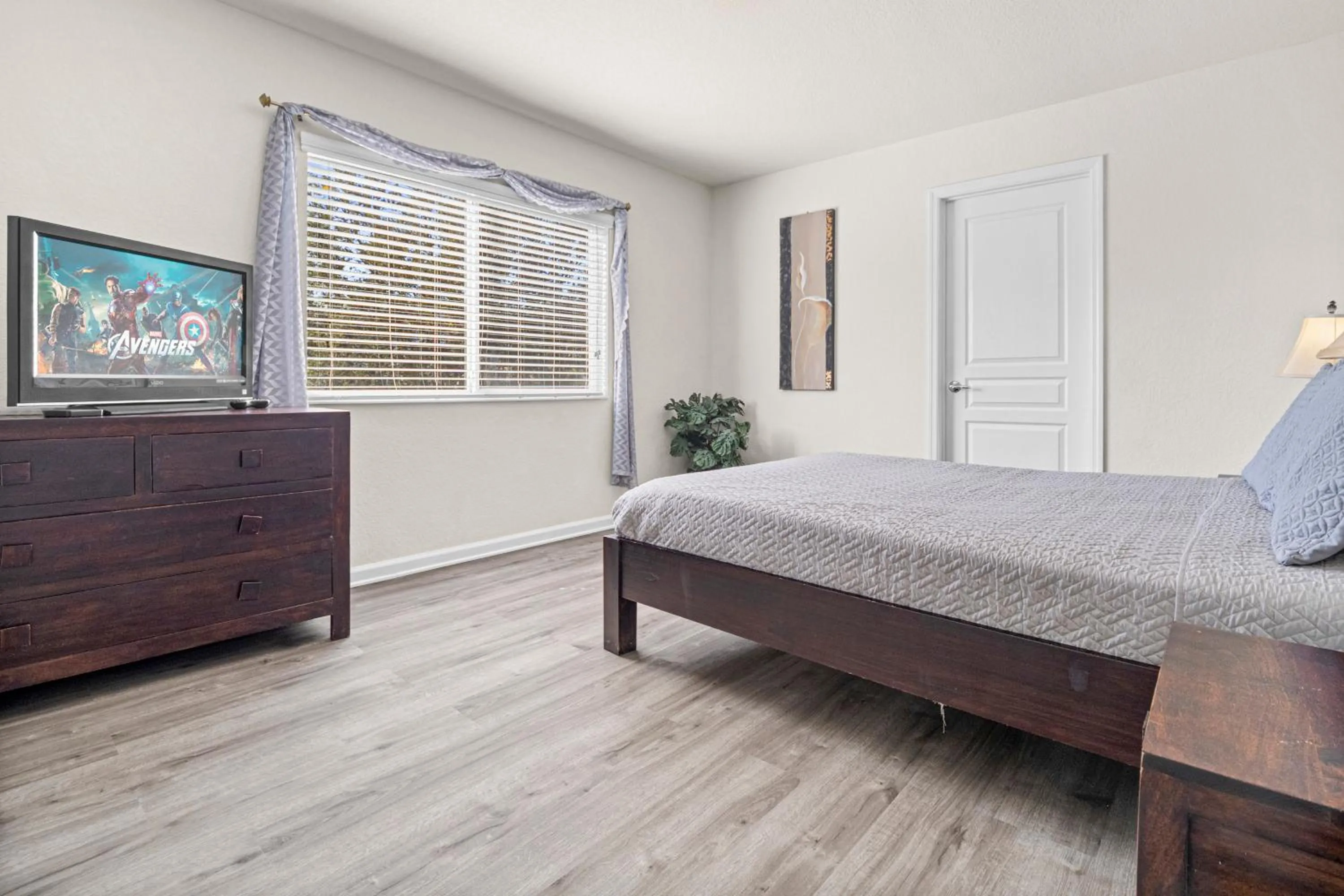 Bedroom, Bed in Flagstone Villa