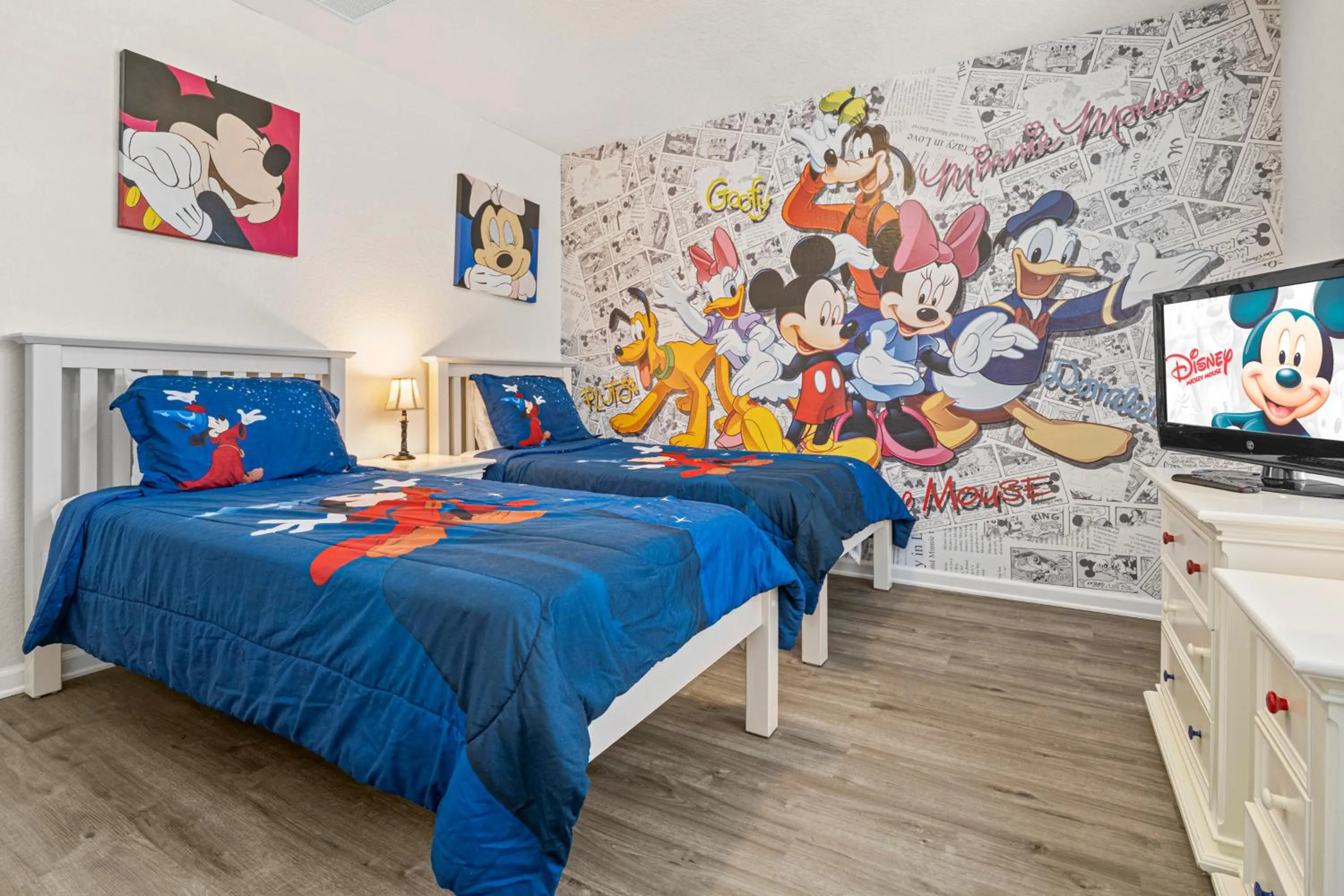 Bedroom, Bed in Flagstone Villa