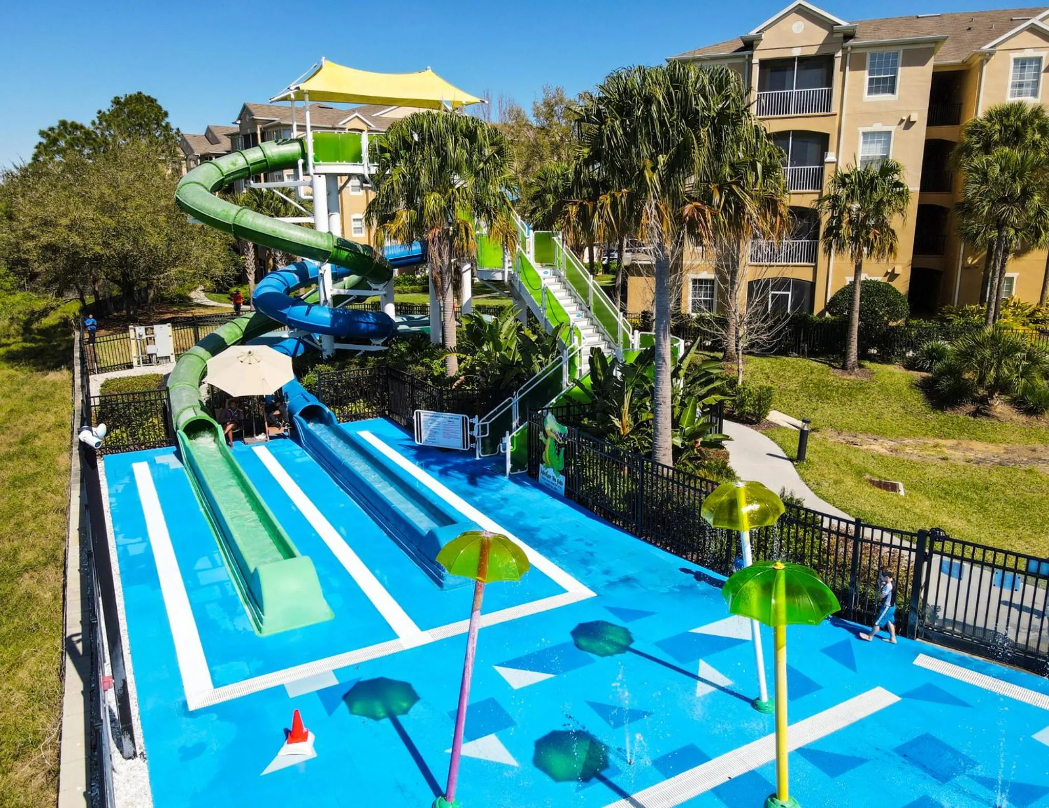 Swimming pool in Flagstone Villa