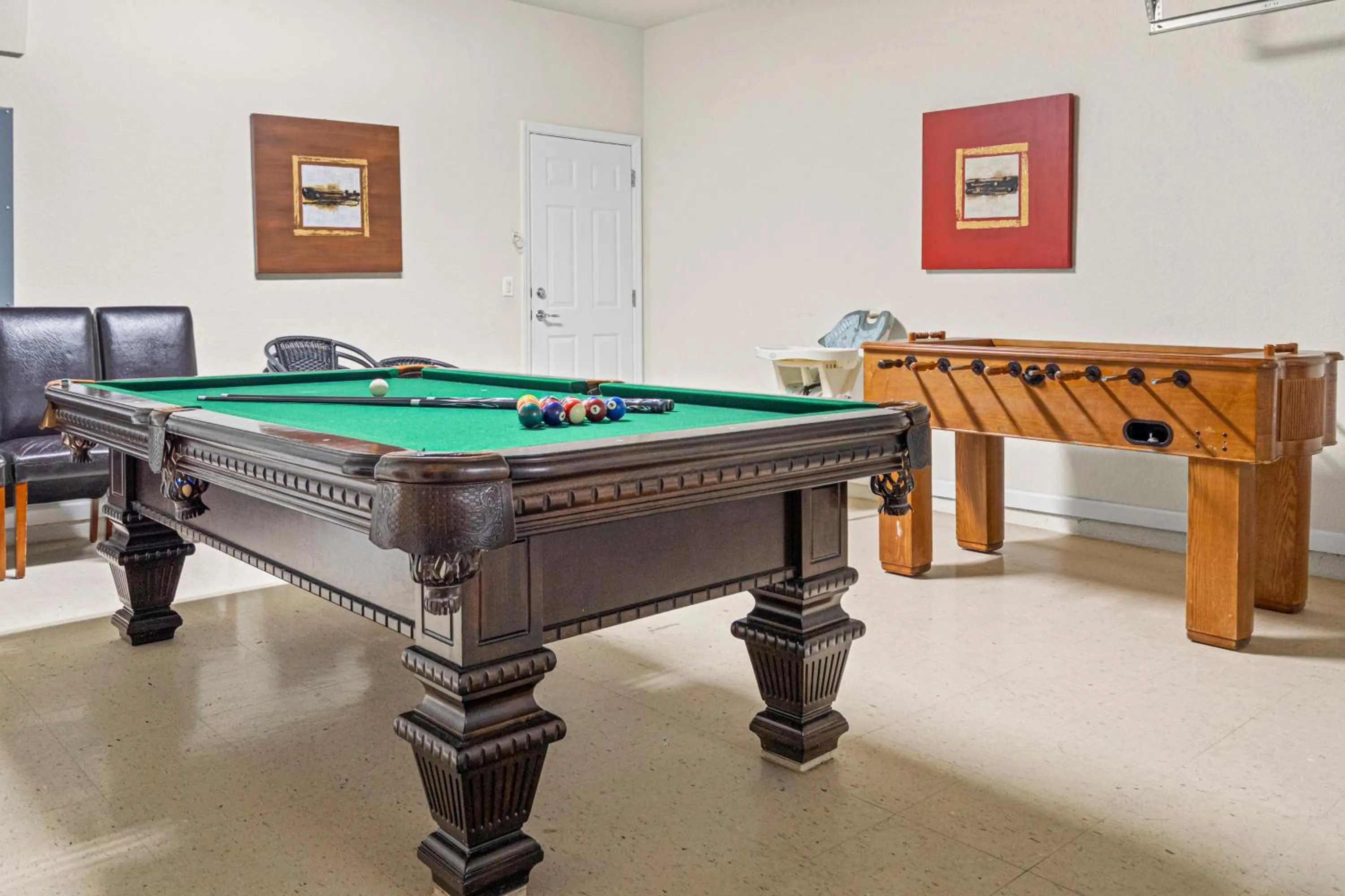 Billiard in Flagstone Villa