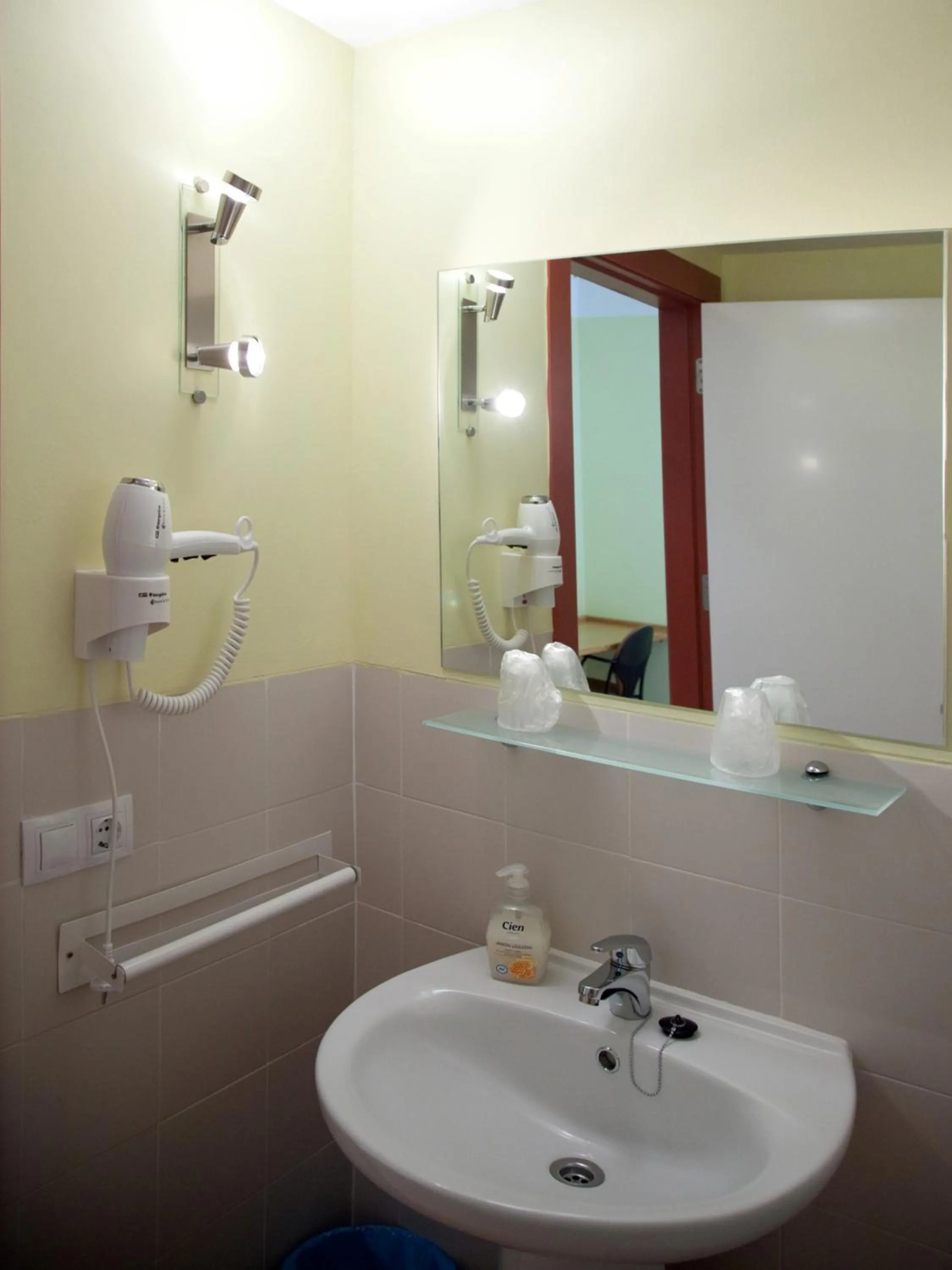 Bathroom in Nuestra Señora del Carmen