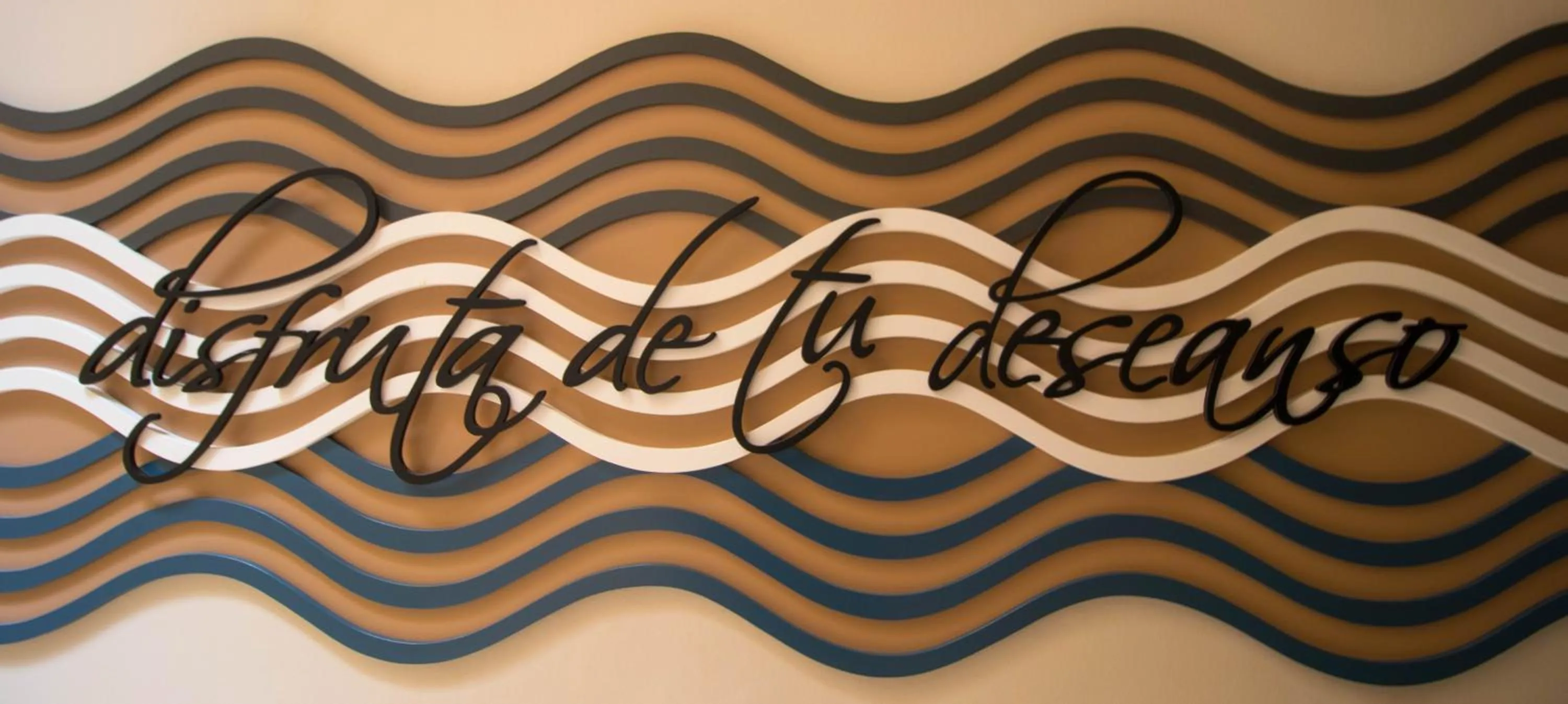 Text overlay in Apartamentos Guerrero