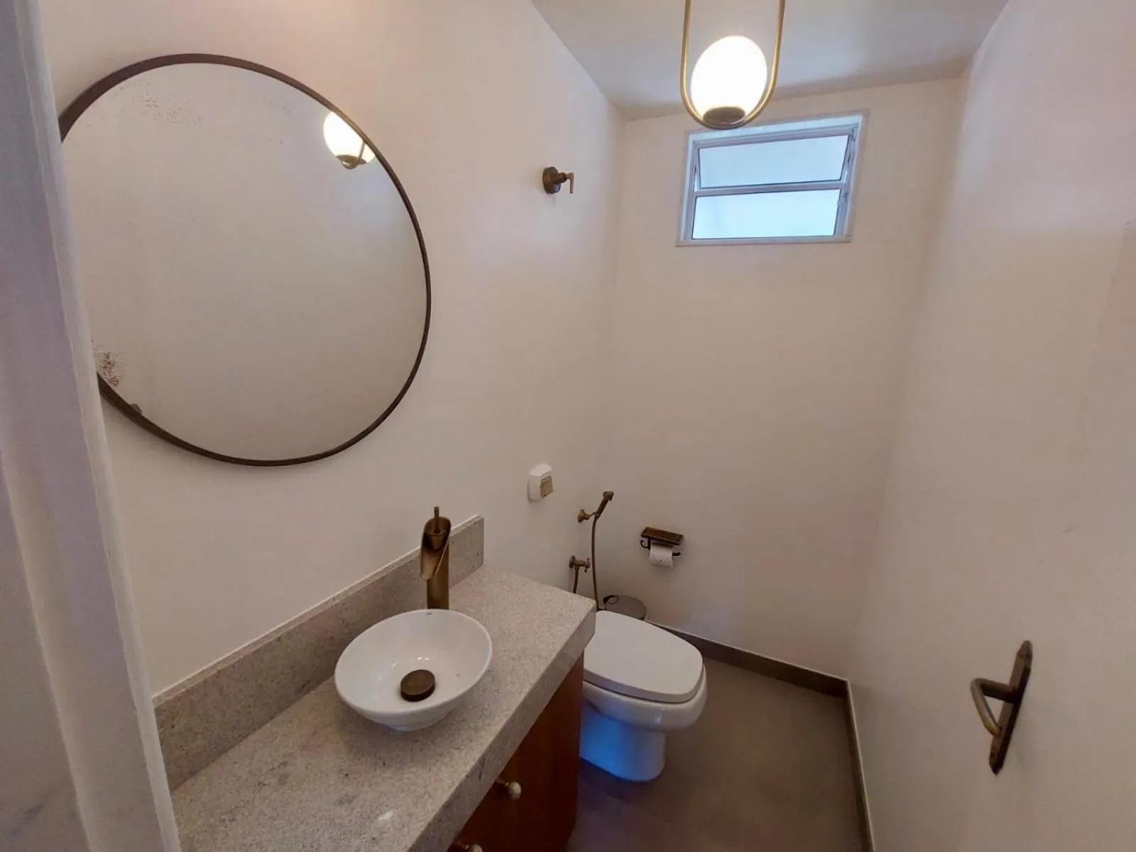 Toilet in Hotel York