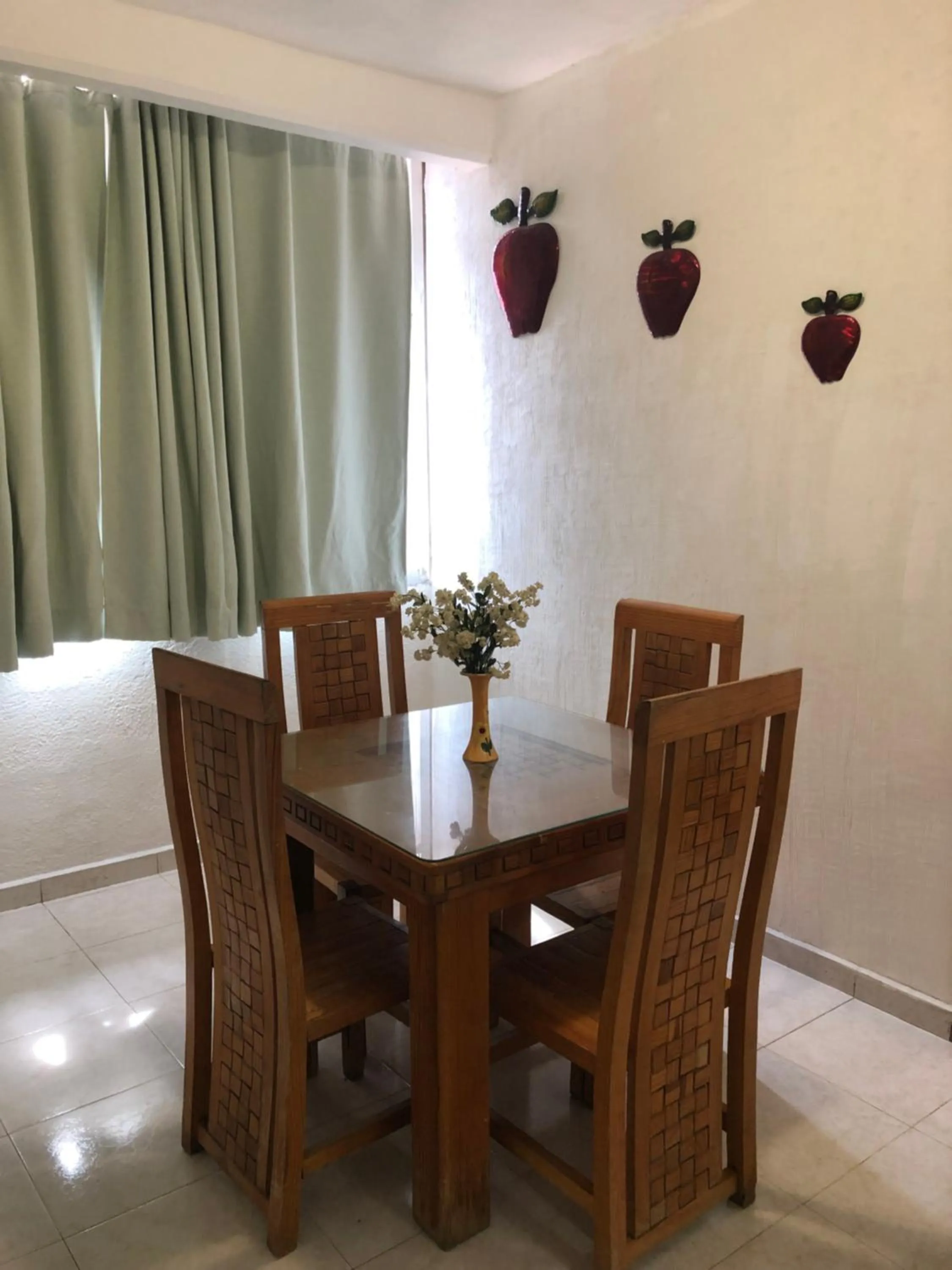 Dining area in Hotel Victoria