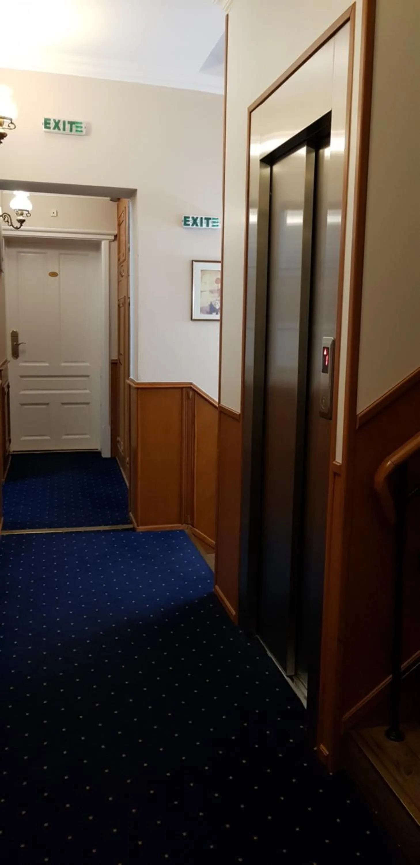 elevator in Hotel Odeon