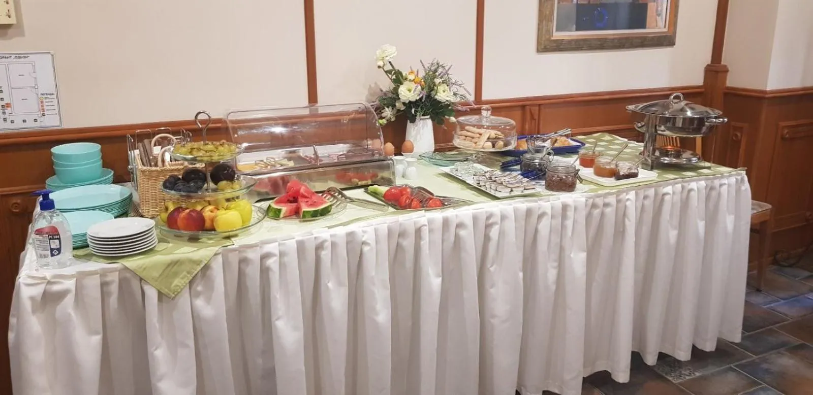 Buffet breakfast in Hotel Odeon