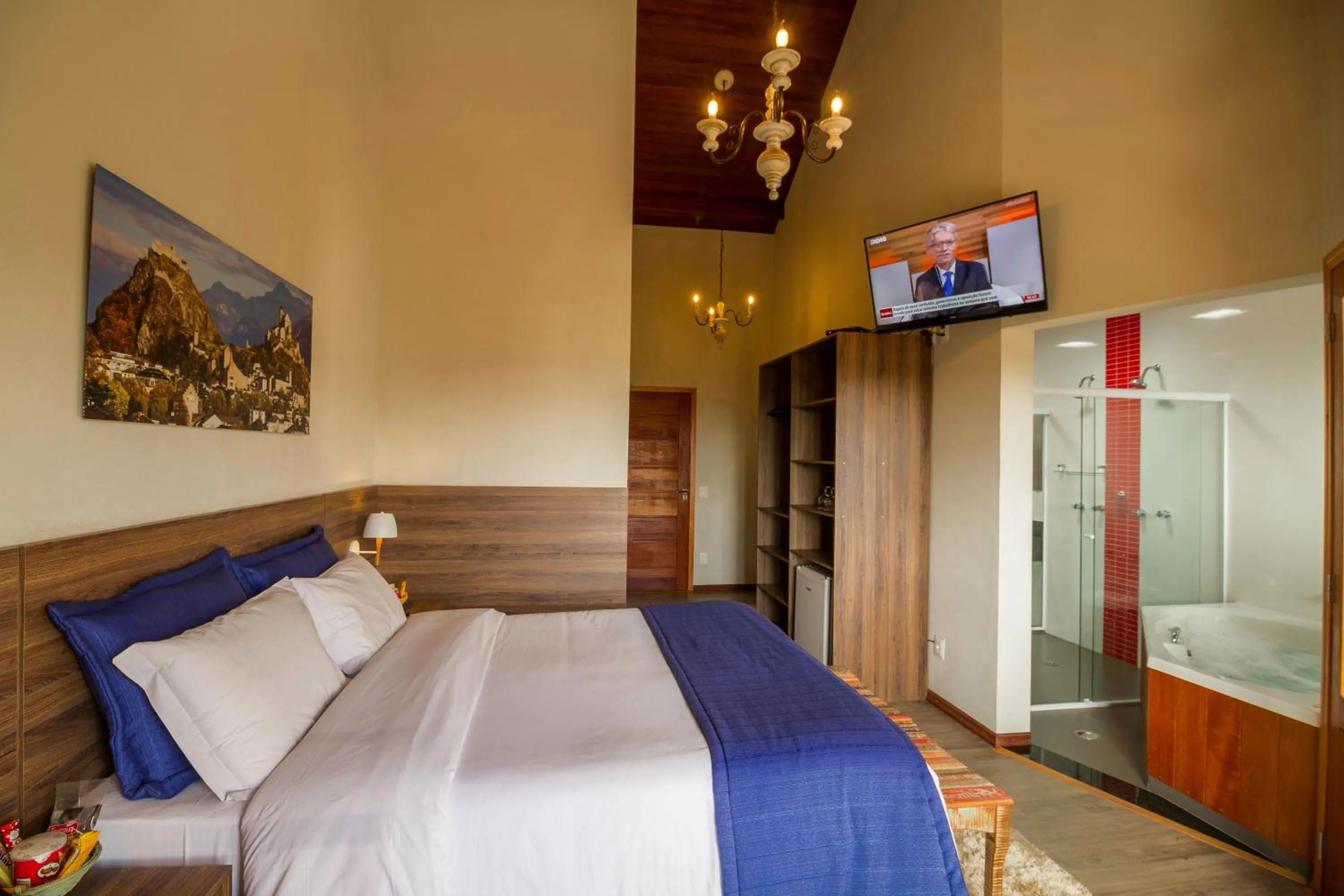 Photo of the whole room, Bed in Pousada Suiça Mineira Centro