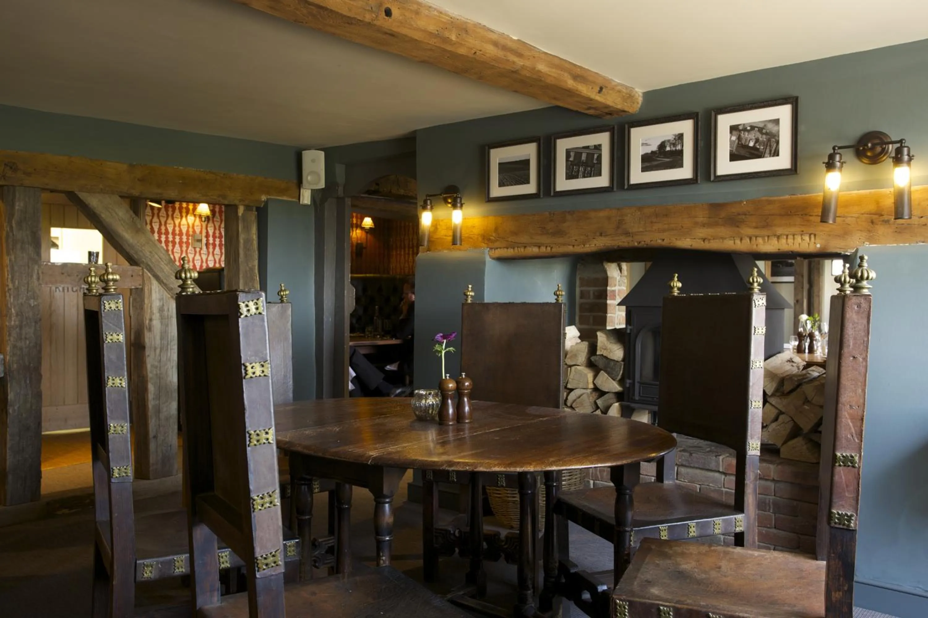 Restaurant/places to eat in Crab & Boar