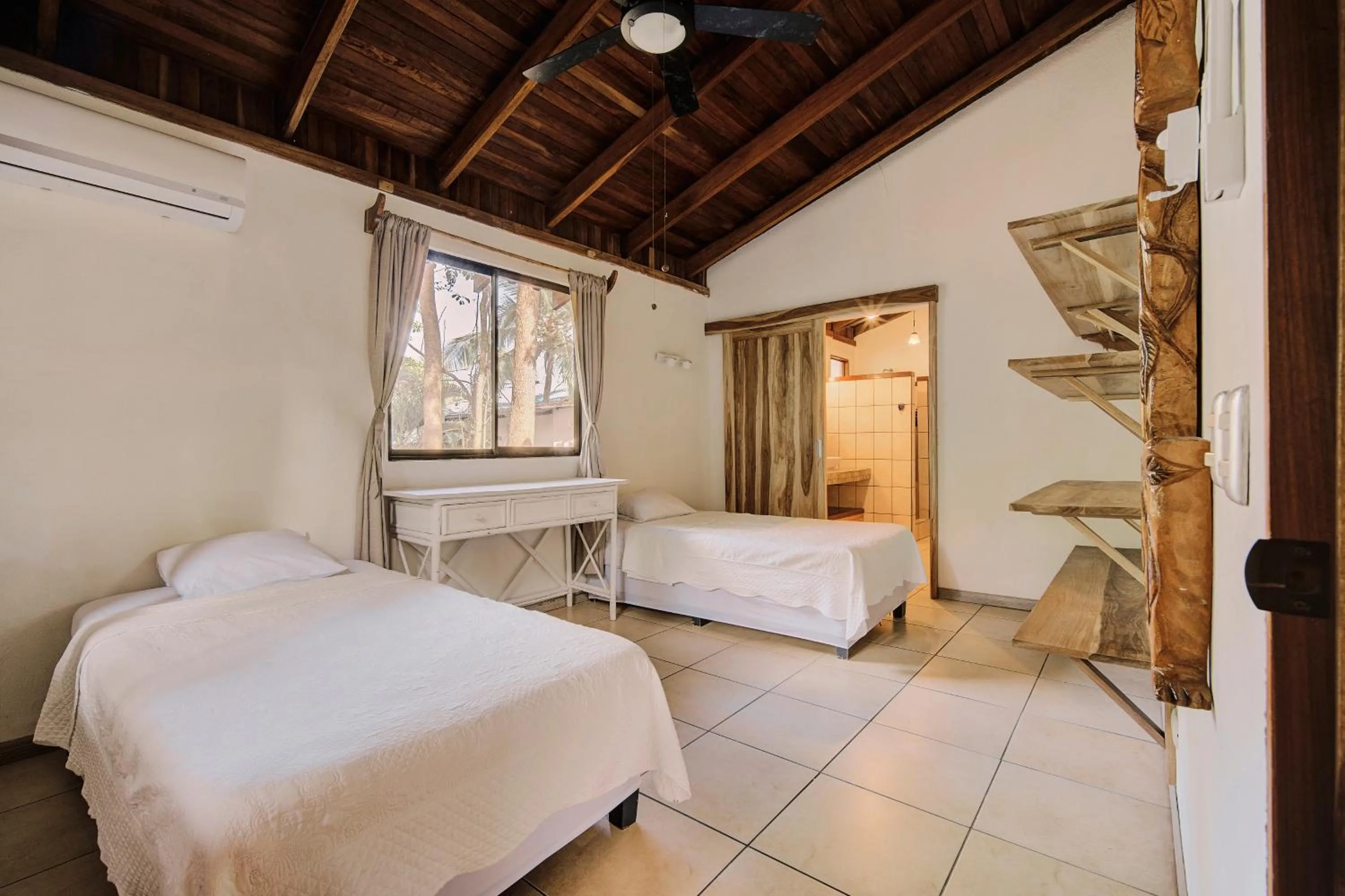 Bed in Cariblue Beach and Jungle Resort