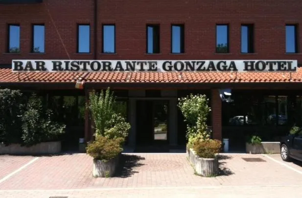 Facade/entrance in Hotel motel residence Gonzaga