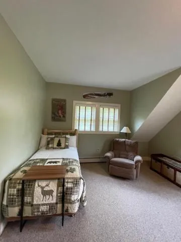 Bed in The Snowed Inn