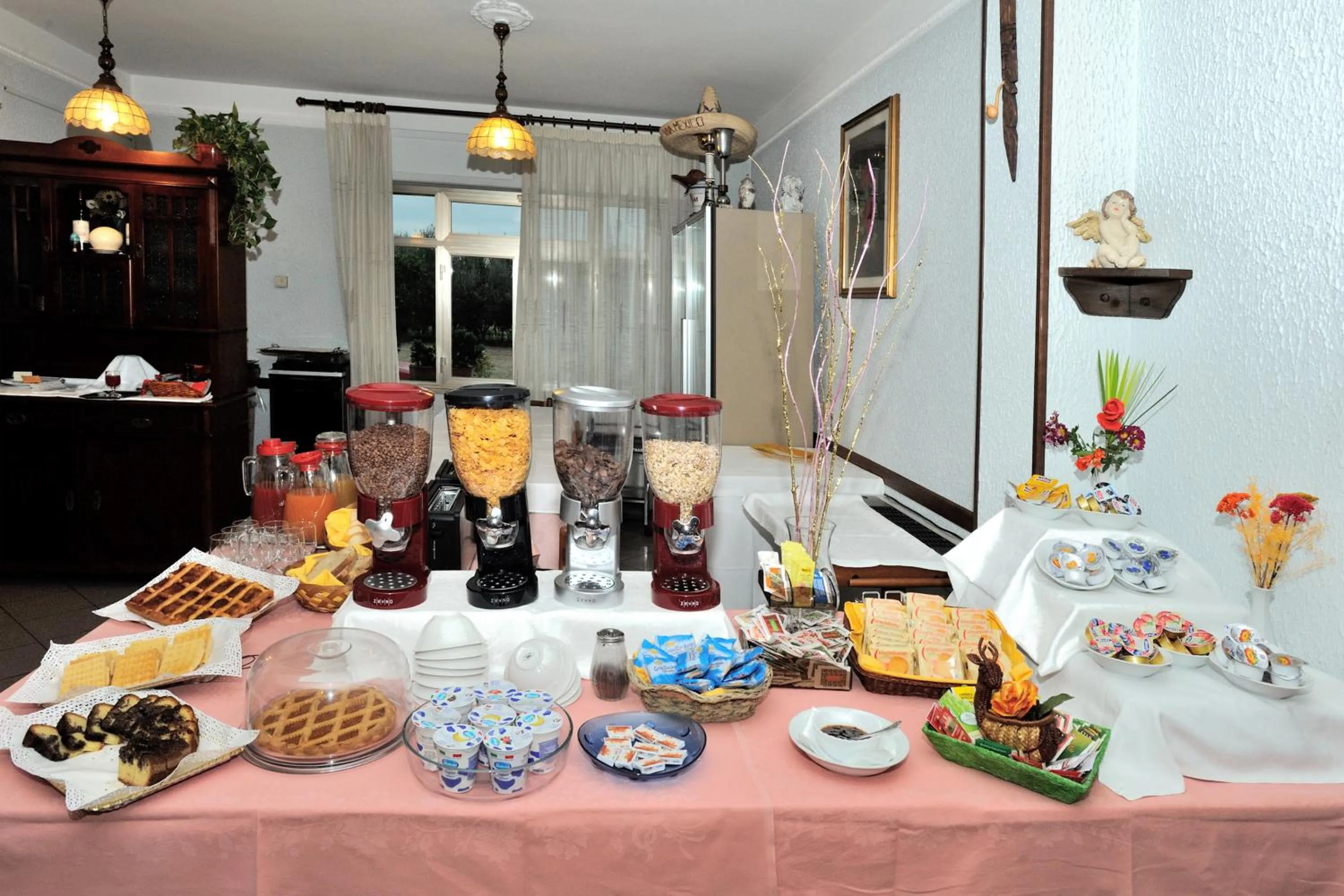 Breakfast in Hotel Lidia