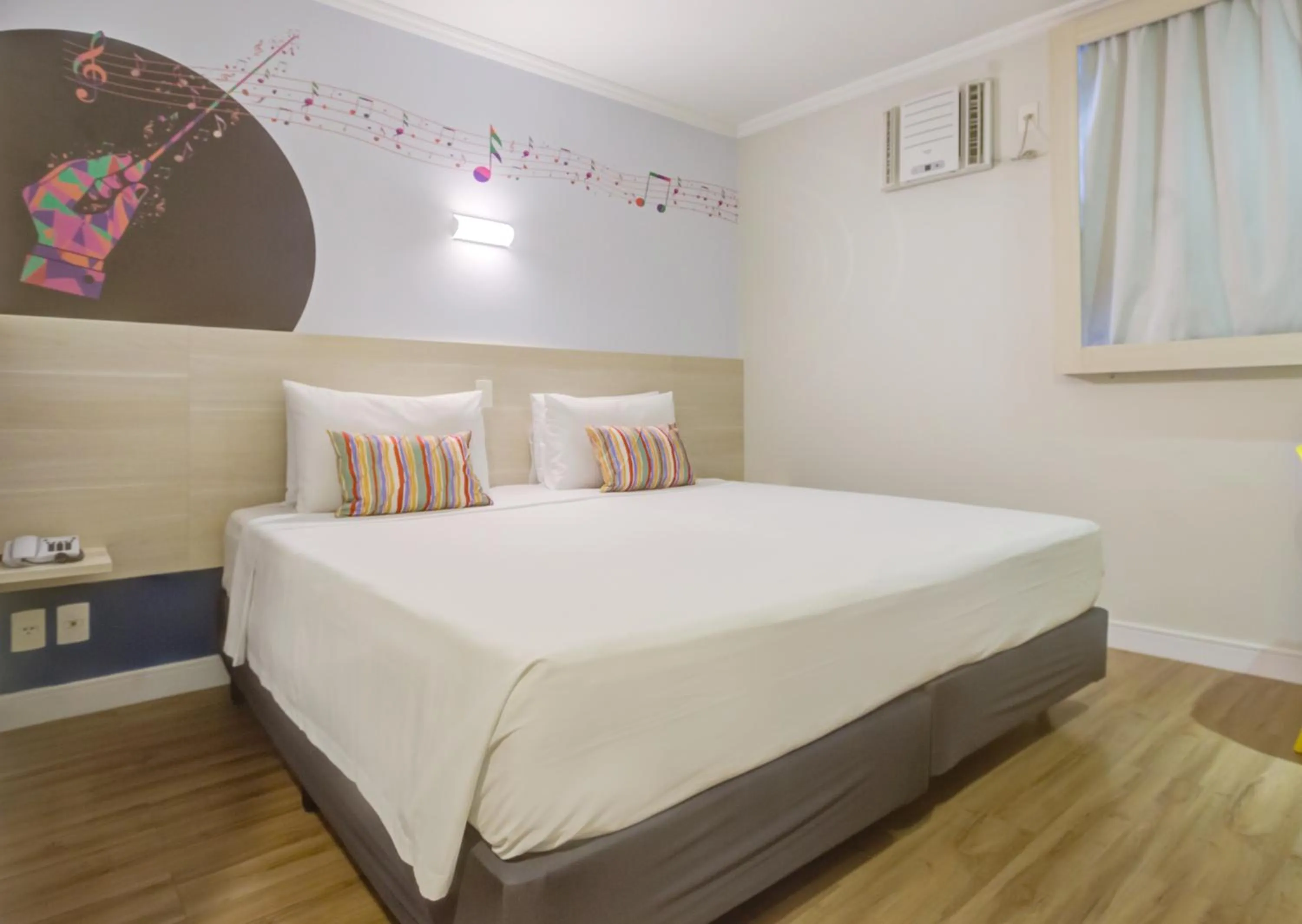 Bedroom, Bed in Transamerica Fit Villa Lobos