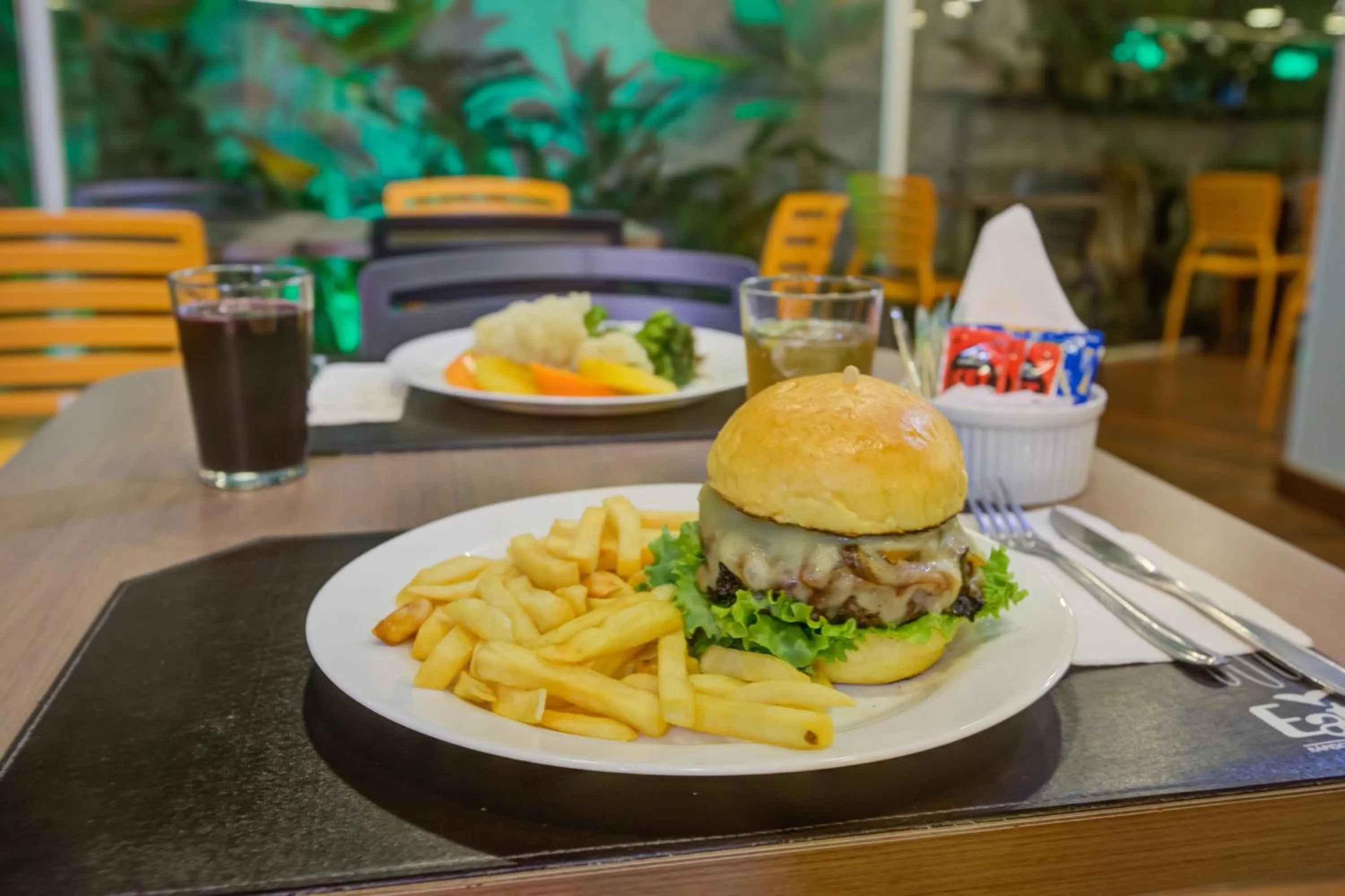 Meals in Transamerica Fit Villa Lobos