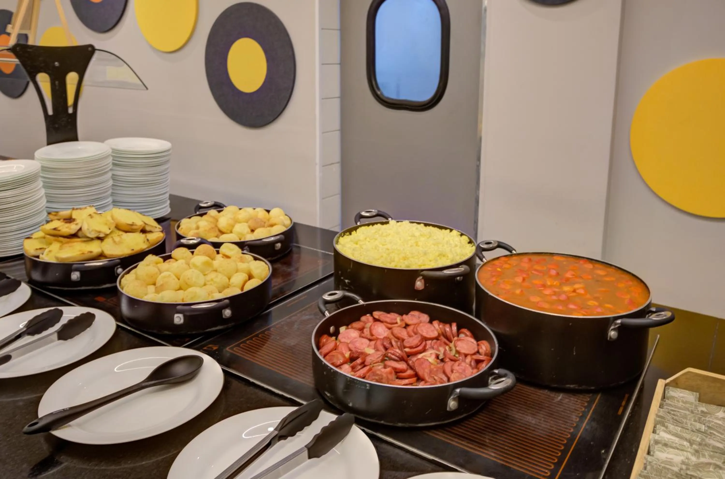 Breakfast in Transamerica Fit Villa Lobos