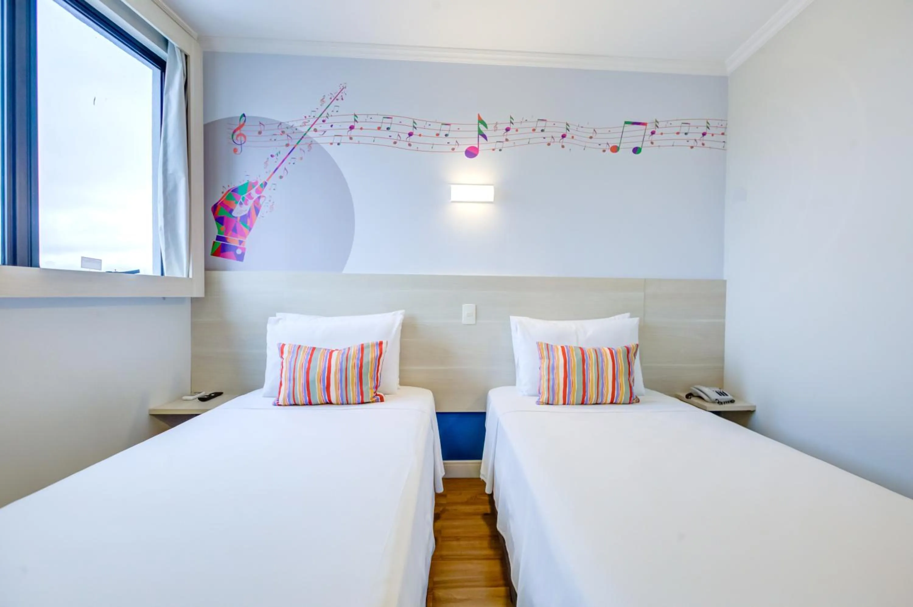 Bedroom, Bed in Transamerica Fit Villa Lobos