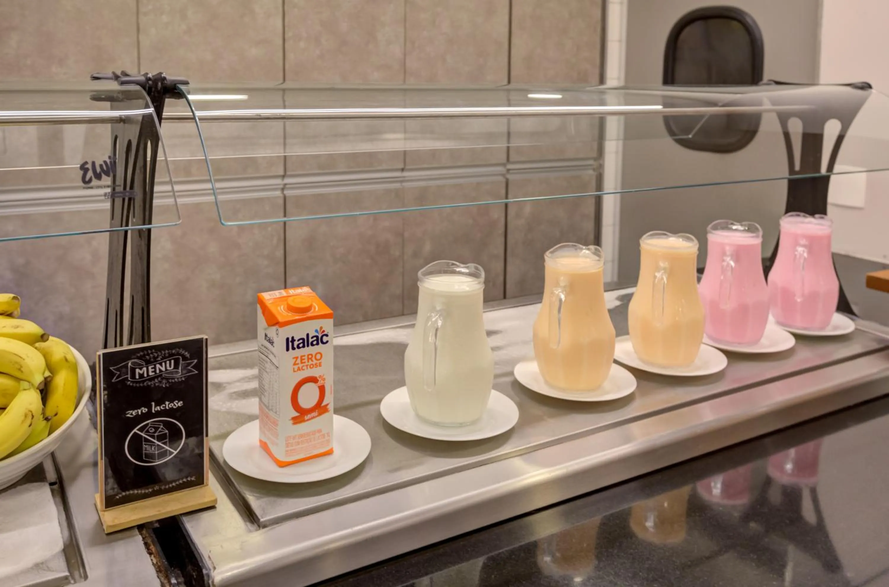 Breakfast in Transamerica Fit Villa Lobos