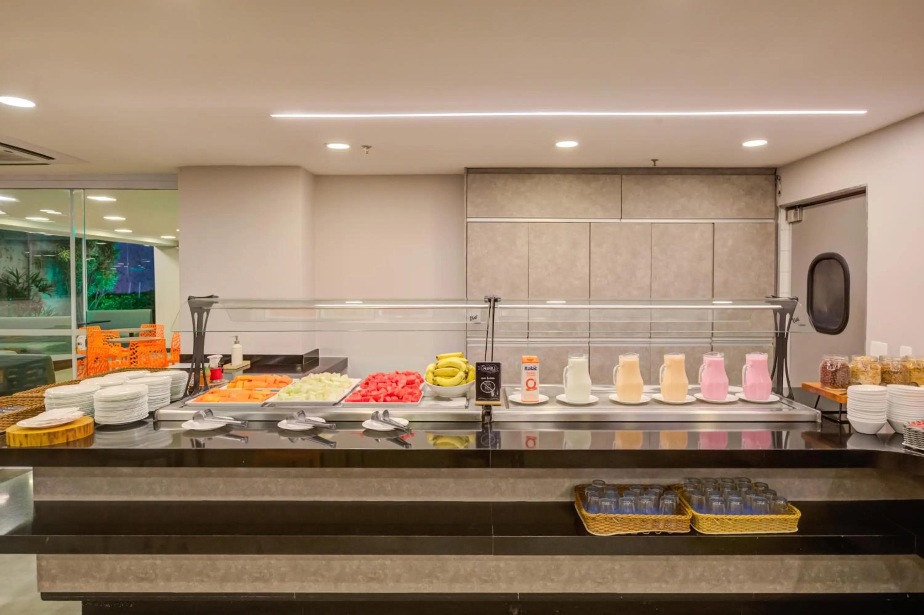 Breakfast in Transamerica Fit Villa Lobos