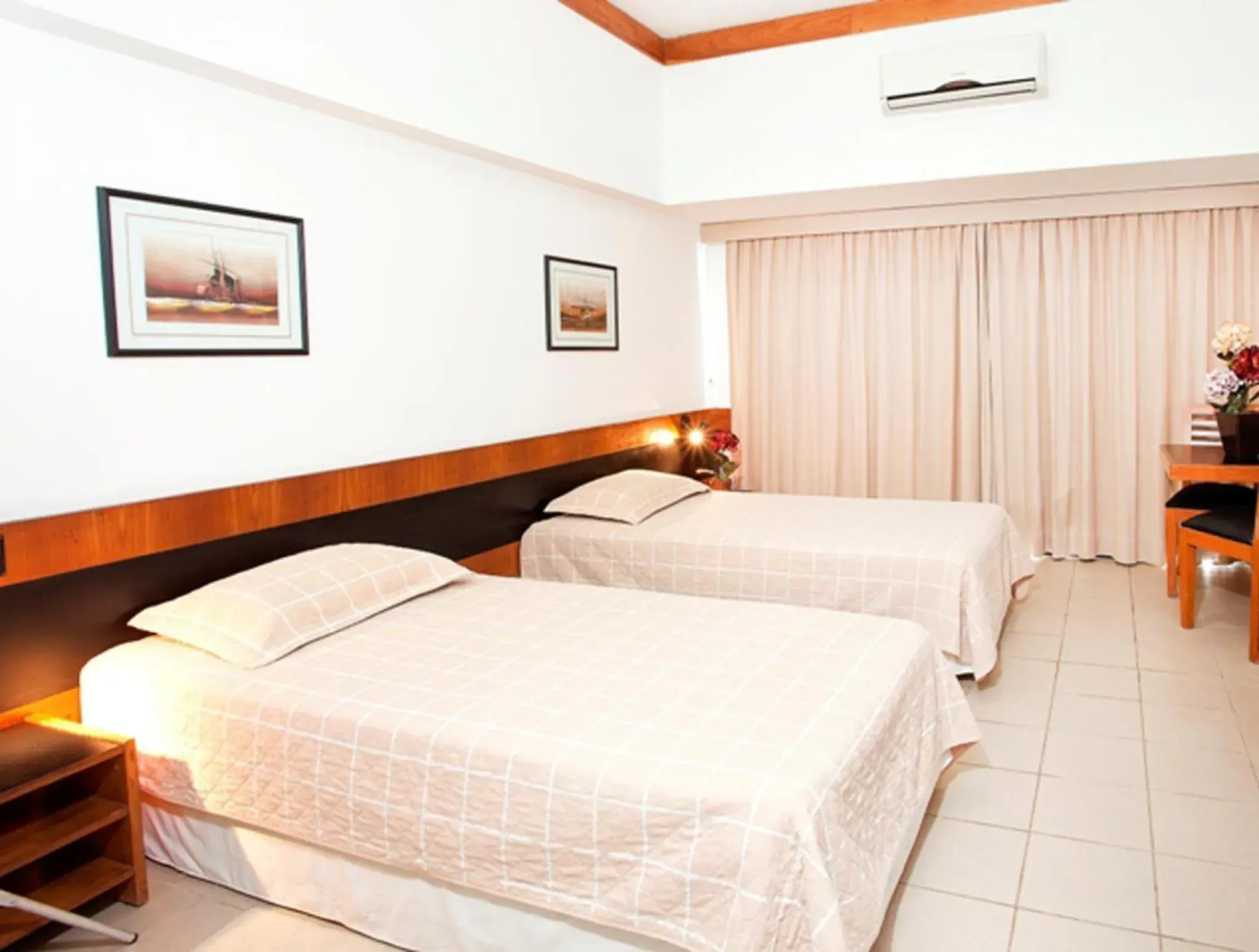 Standard Twin Room in Bahiamar Hotel Standard Twin Room in Bahiamar Hotel