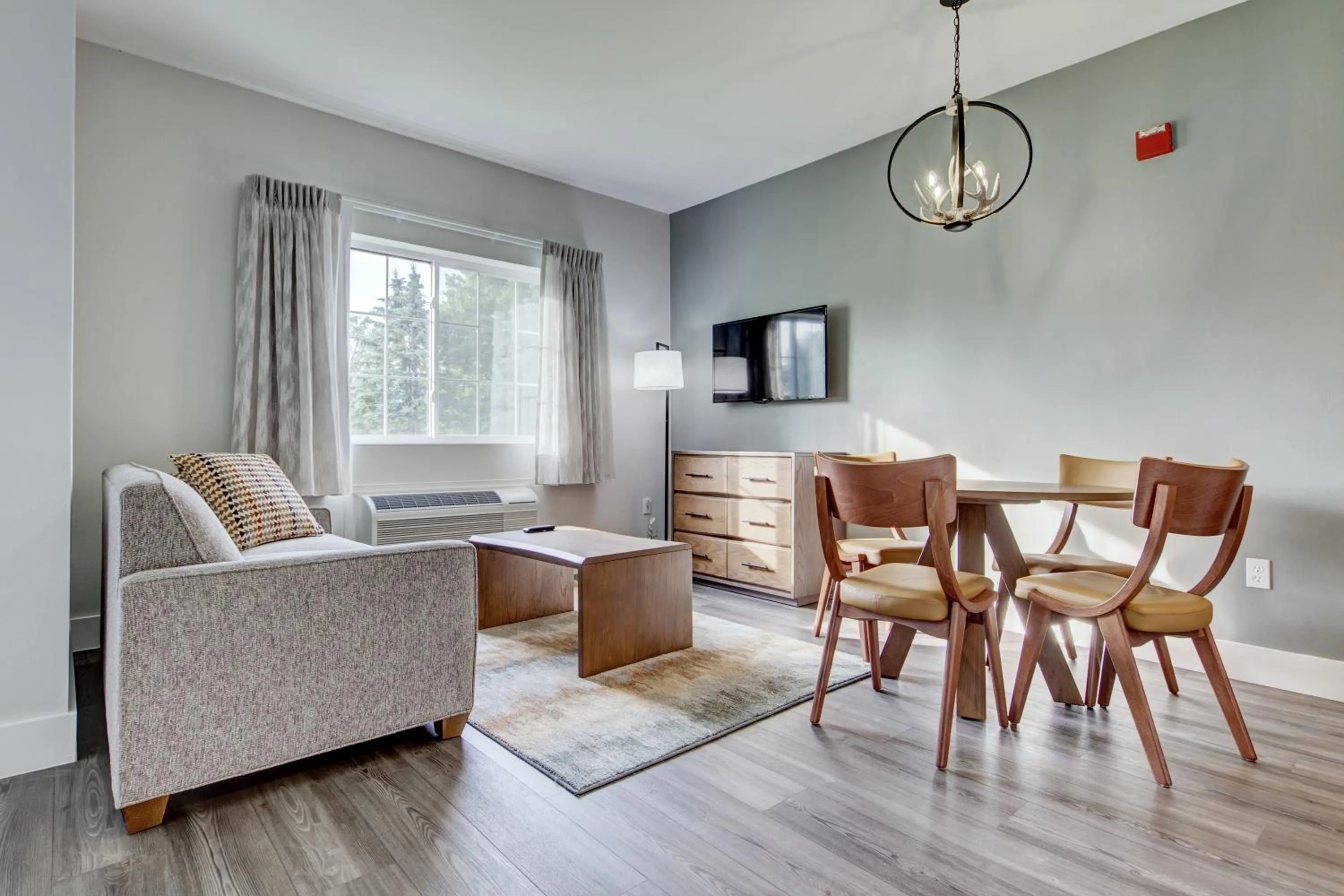 Dining area in Pocono Mountain Villas by Exploria Resorts