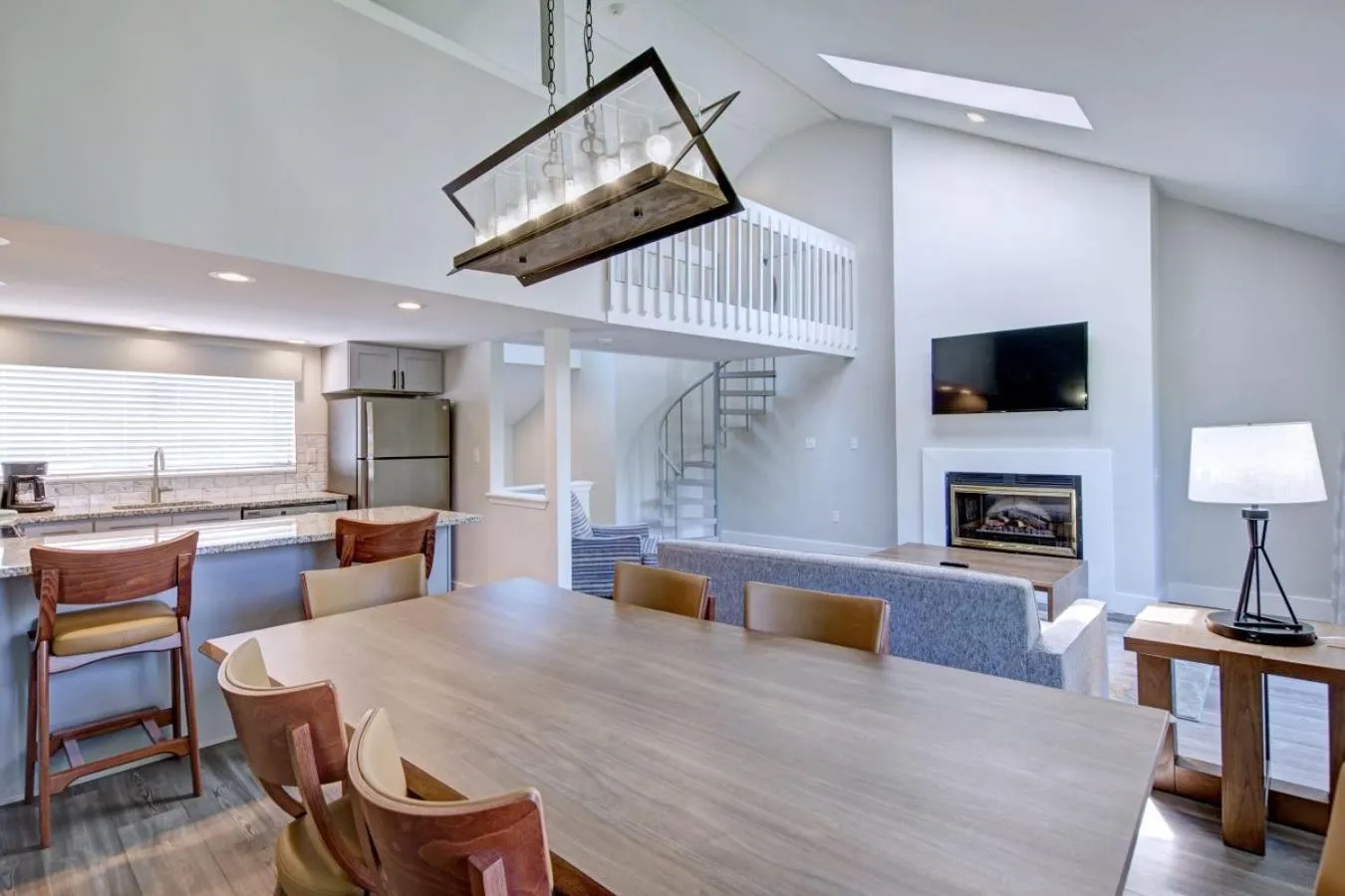 Dining area in Pocono Mountain Villas by Exploria Resorts