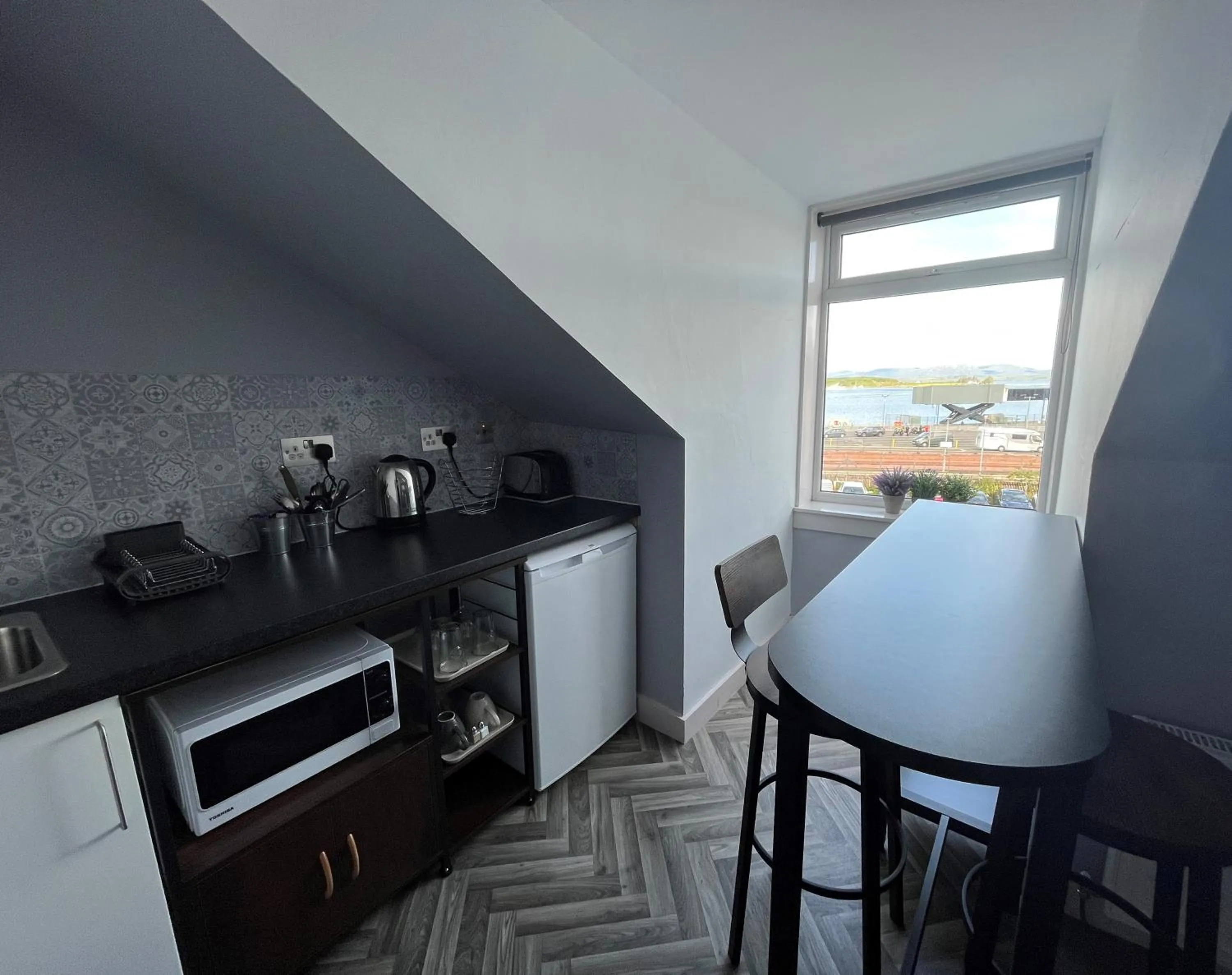 Coffee/tea facilities in The Kelvin Hotel