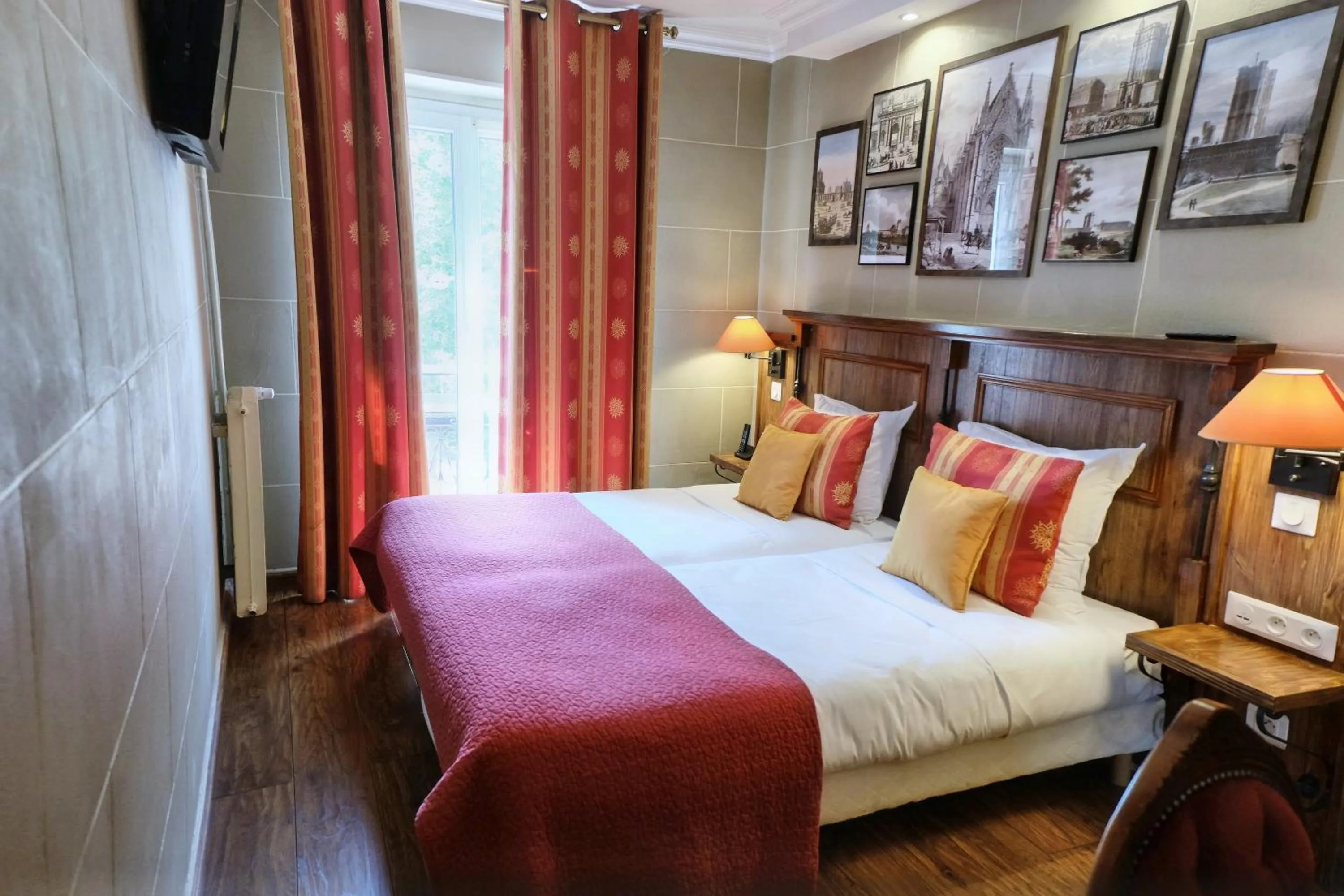 Bed in Hôtel du Château