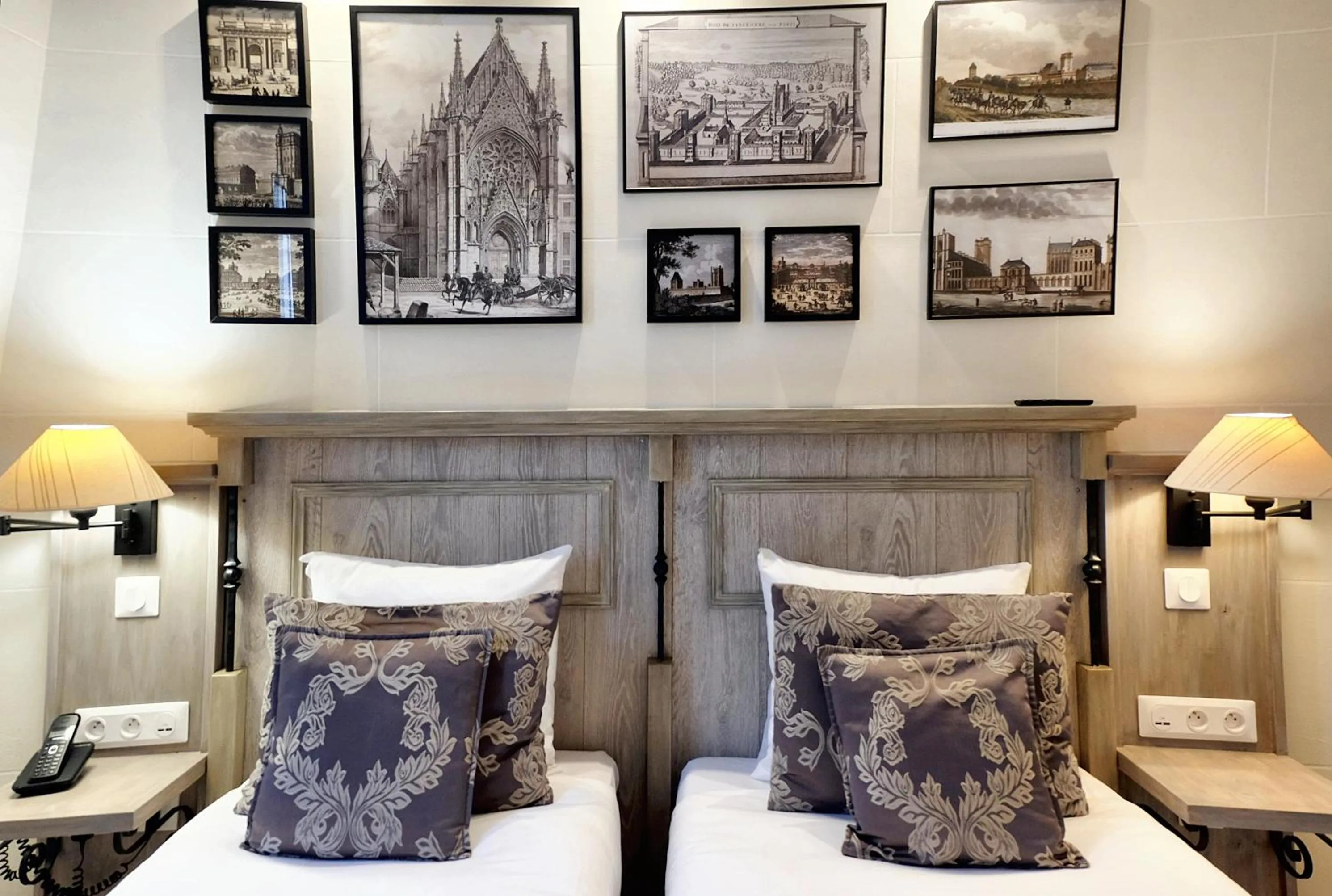 Bed in Hôtel du Château