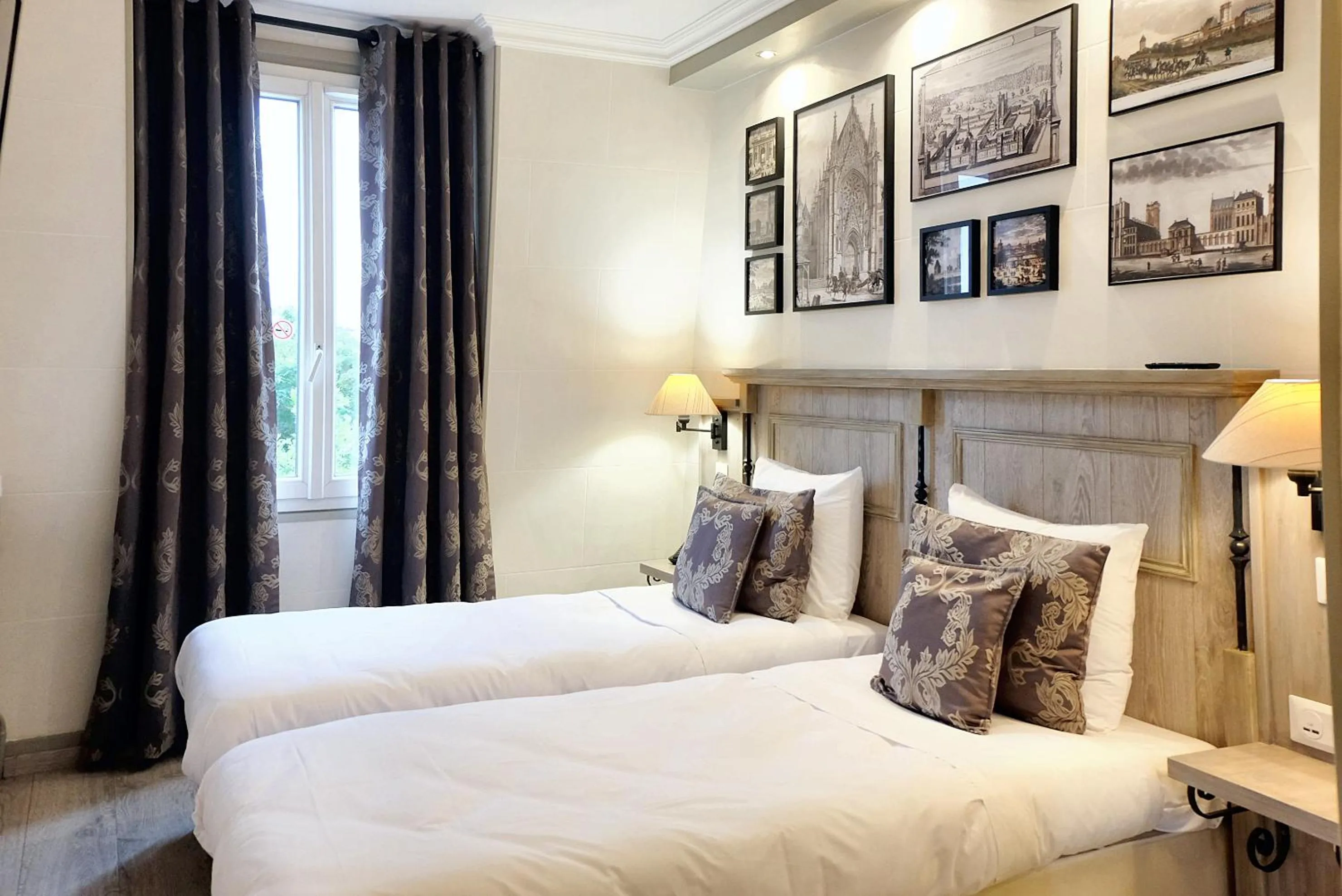 Bed in Hôtel du Château