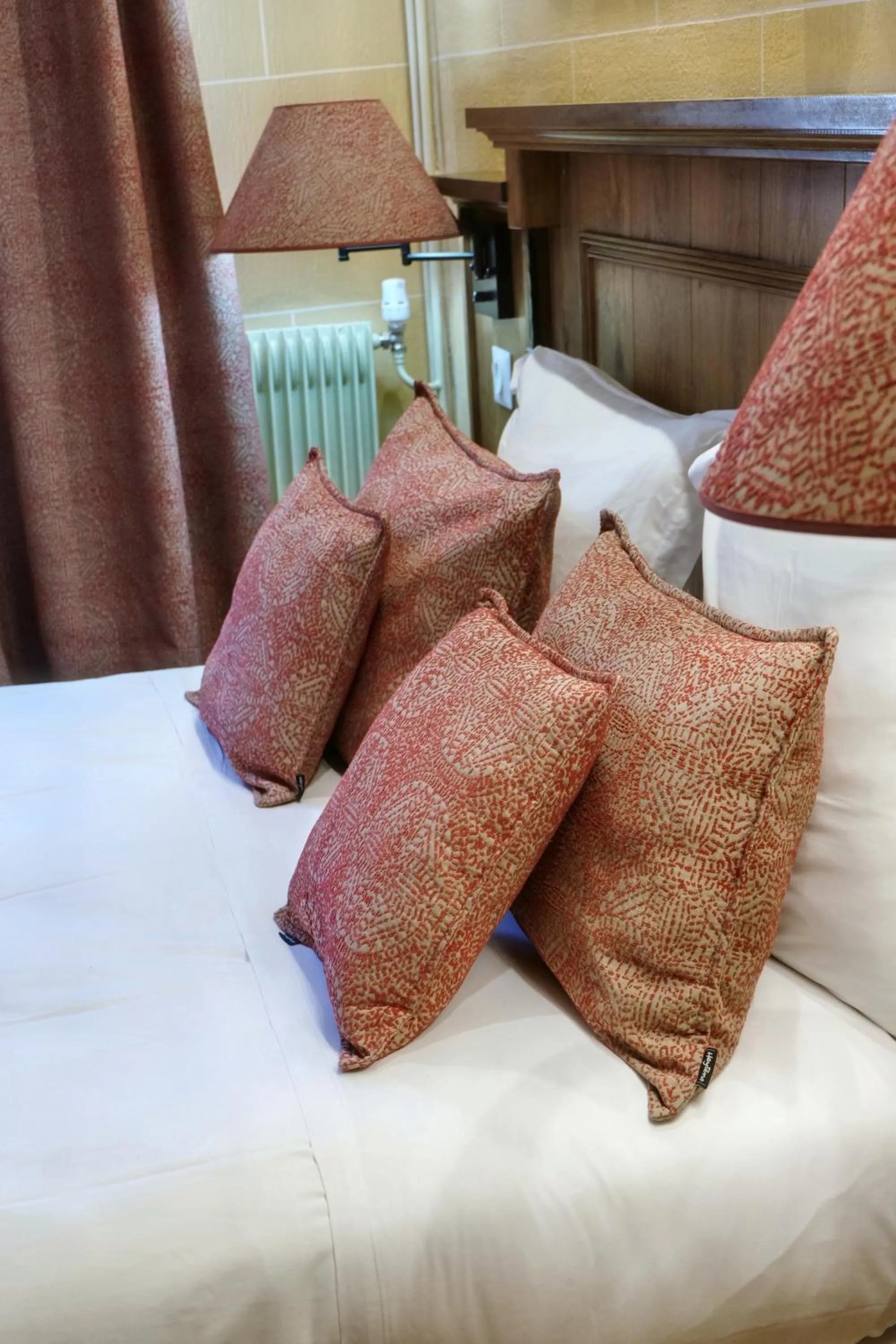 Bed in Hôtel du Château