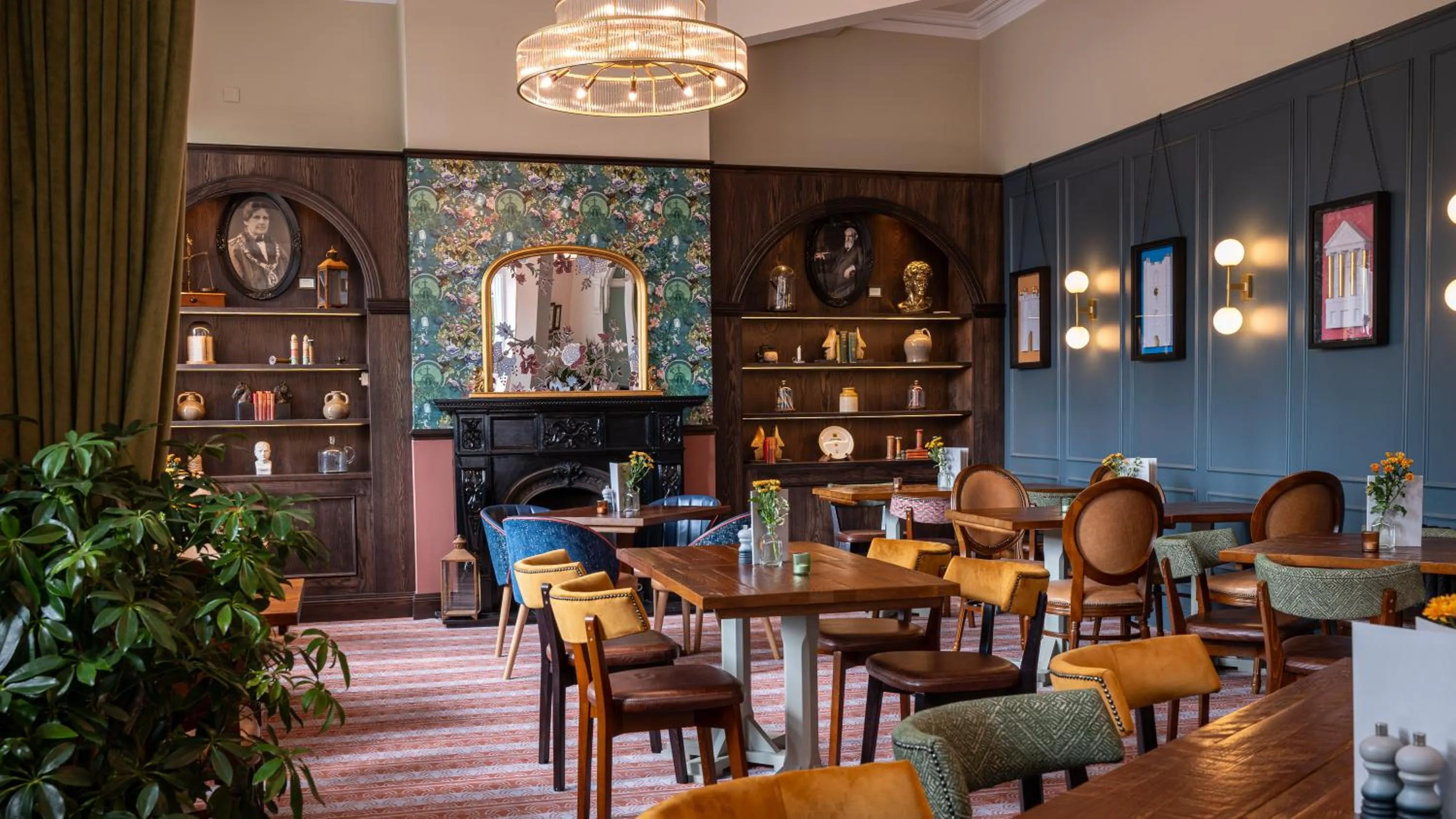 Restaurant/places to eat in Toll House Inn