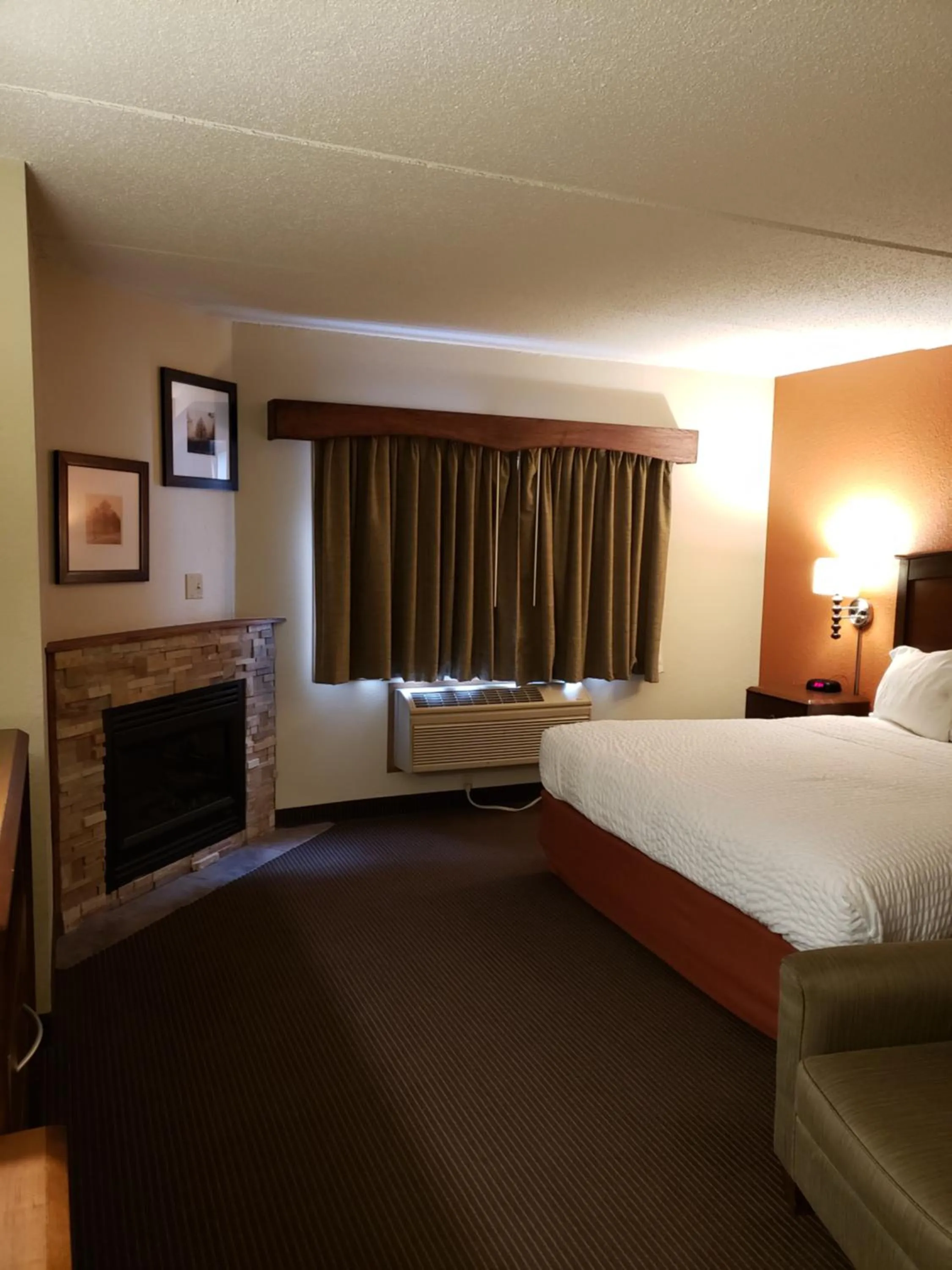 Photo of the whole room, Bed in AmericInn by Wyndham Iron River