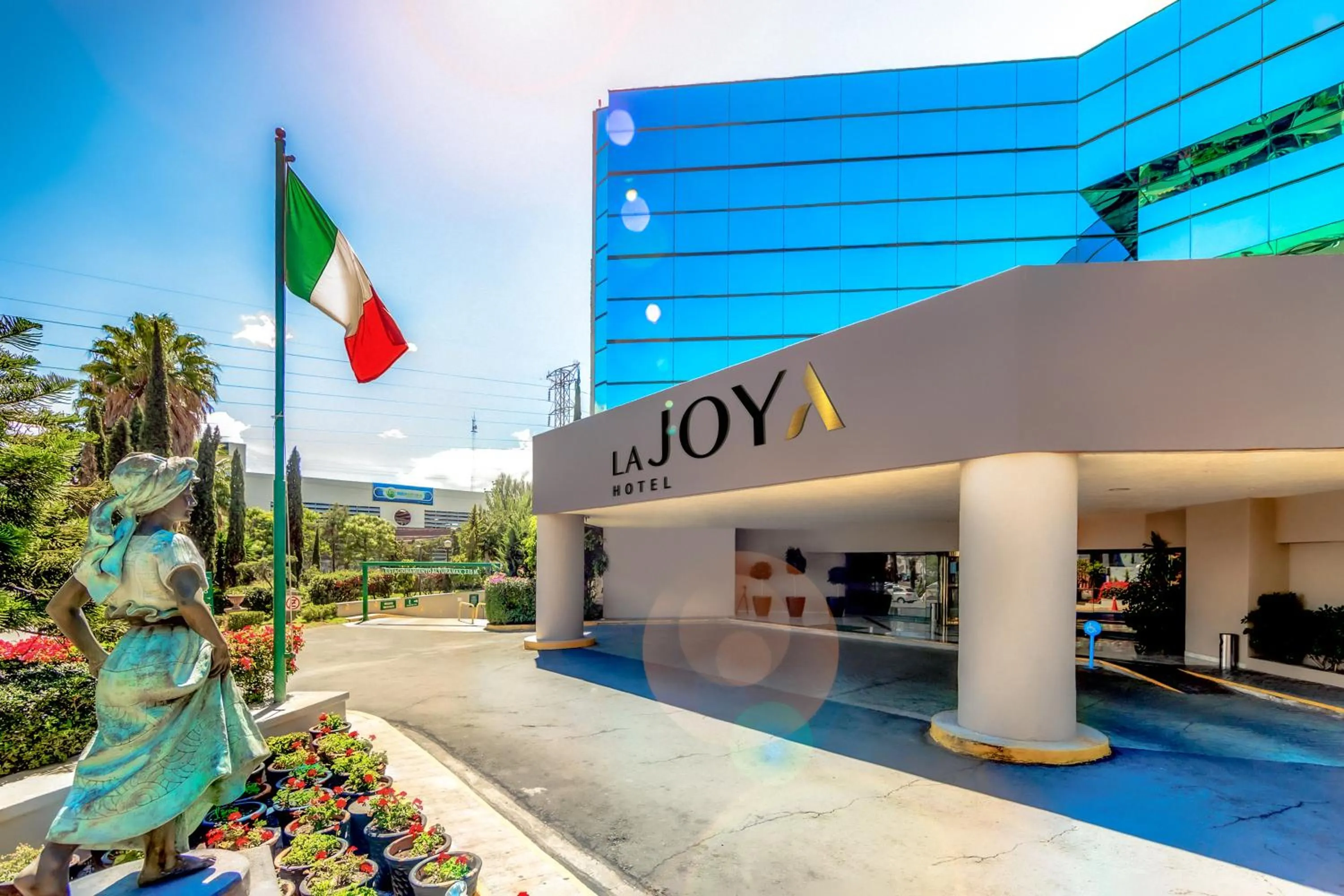 Property building in La Joya Pachuca